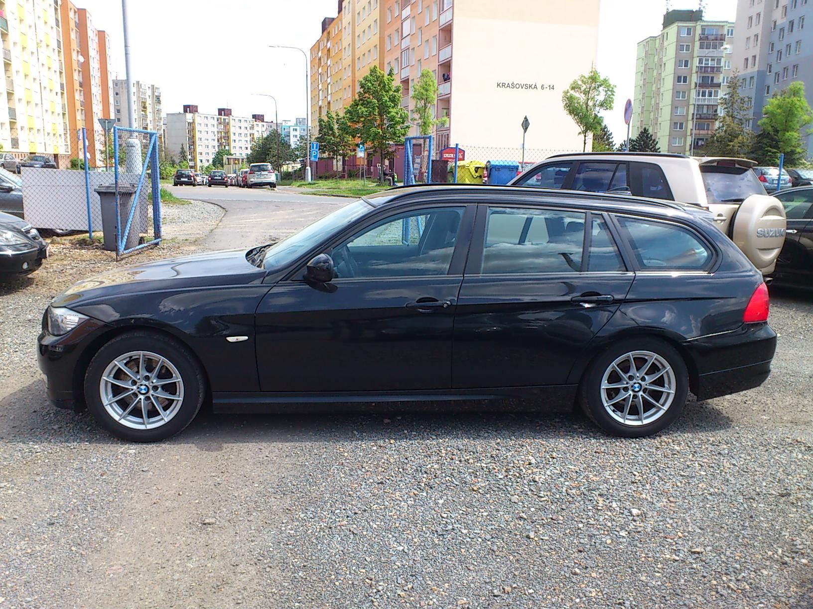BMW Řada 3, E91 2,0i 125kW Combi - fotka 4
