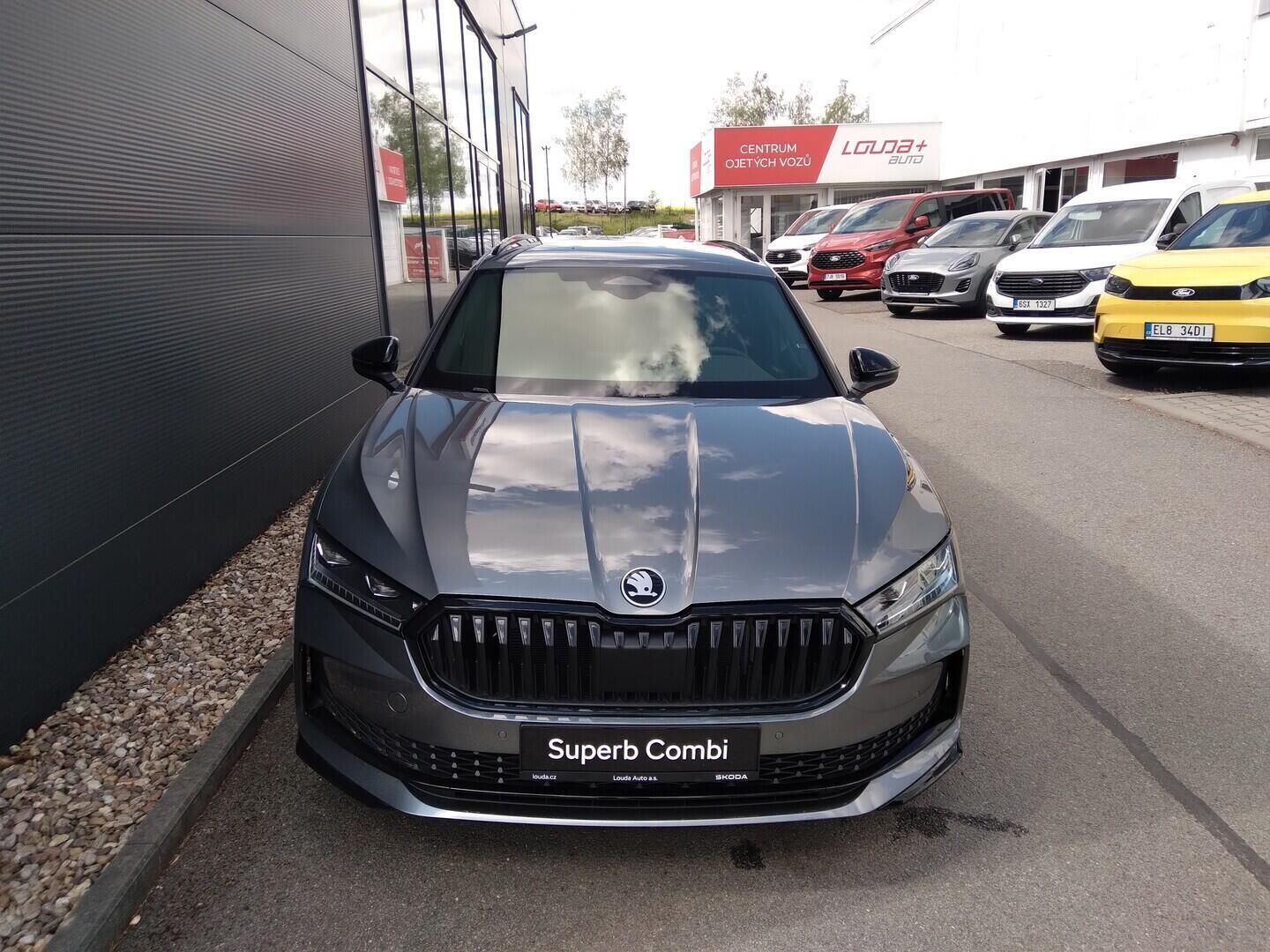 Škoda Superb, Combi Sportline 2,0 TDI 110 kW - fotka 4