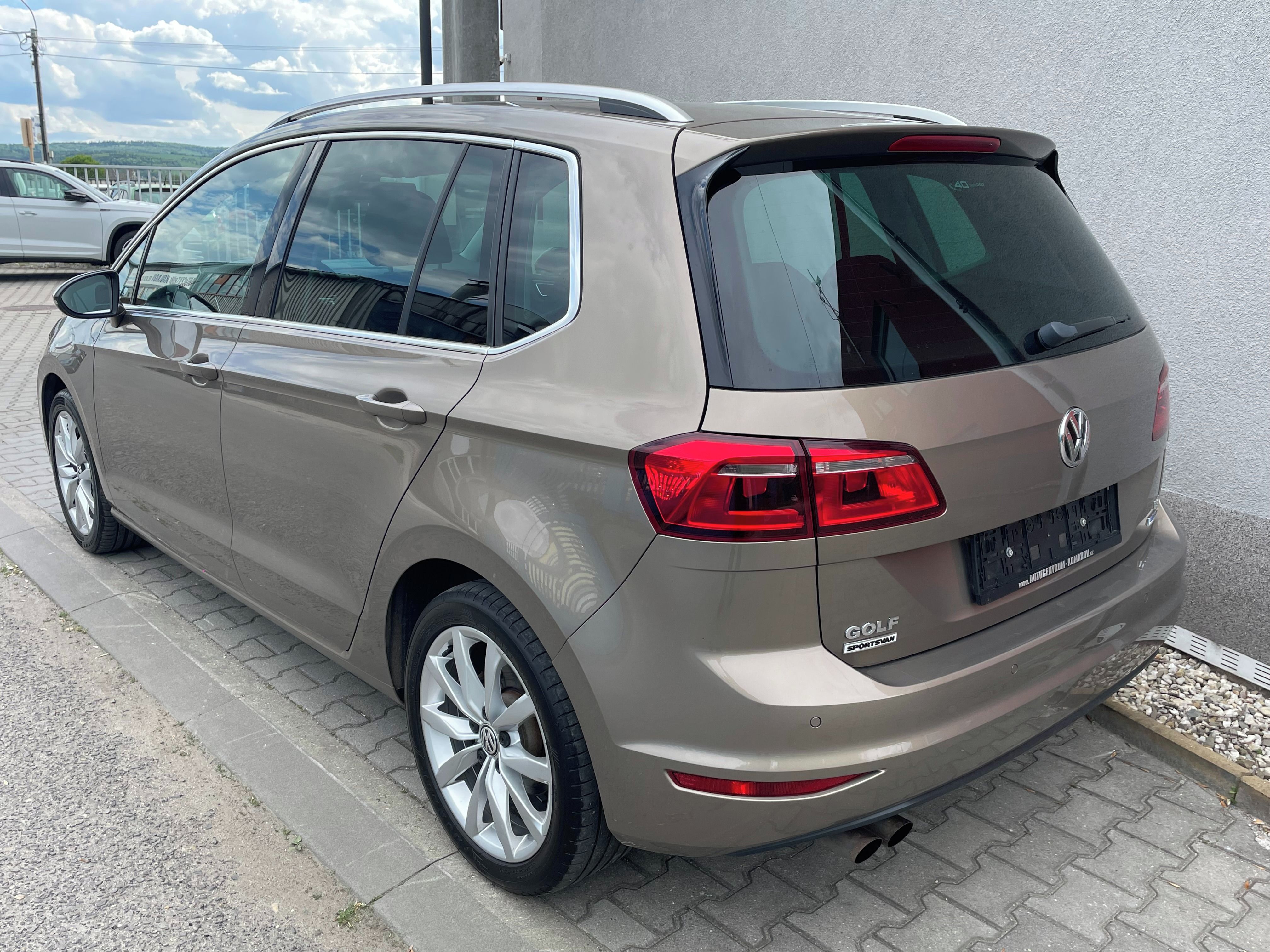 Volkswagen Golf Sportsvan, 1.4 TSI 110kW Highline - fotka 3