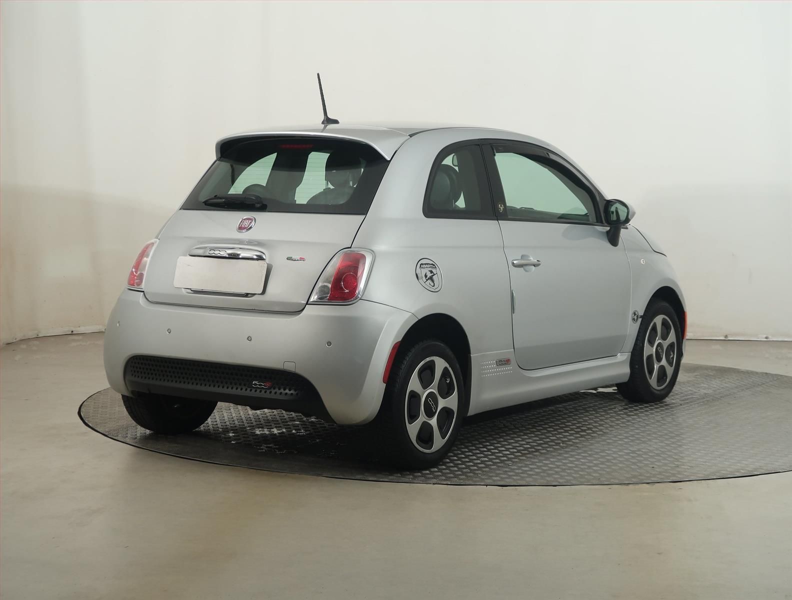 Fiat 500E, 24 kWh, Automat - fotka 5