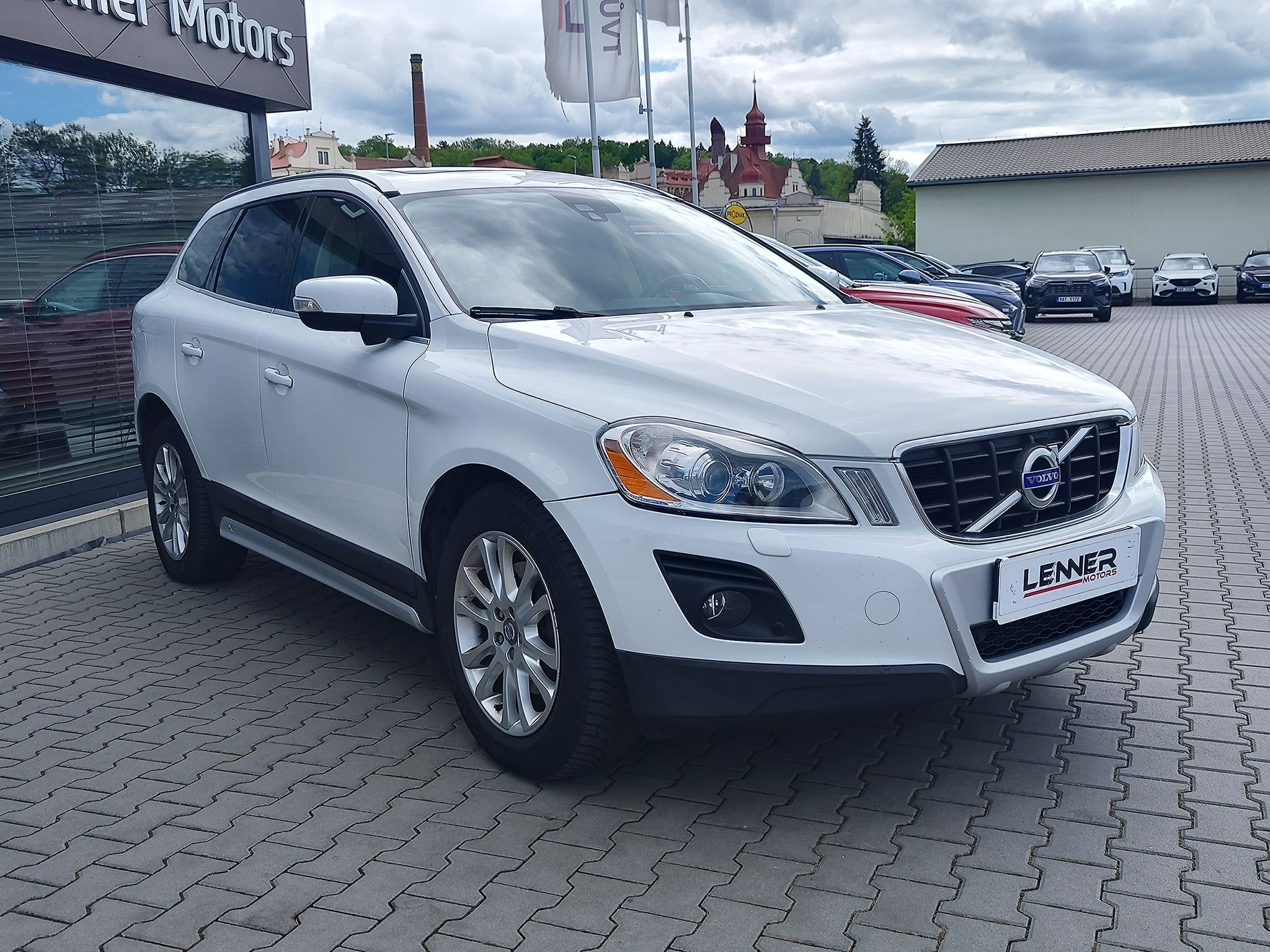 Volvo XC60, D5 2.4/136kW Summum AUT. - fotka 3