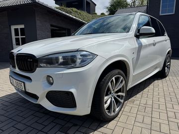 25d xDrive, původ ČR, M packet