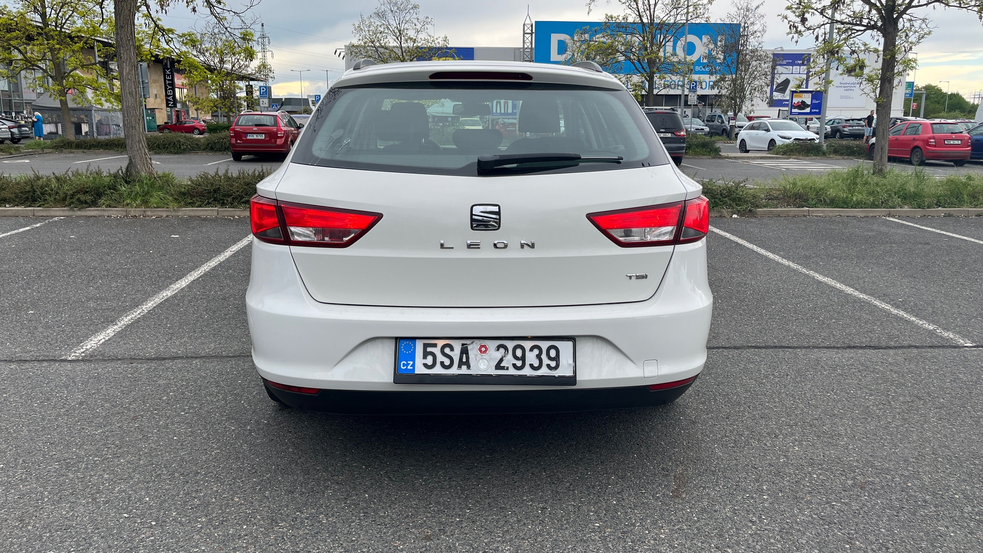 Seat Leon, Seat Leon ST 1.2 TSI 81kW - fotka 2