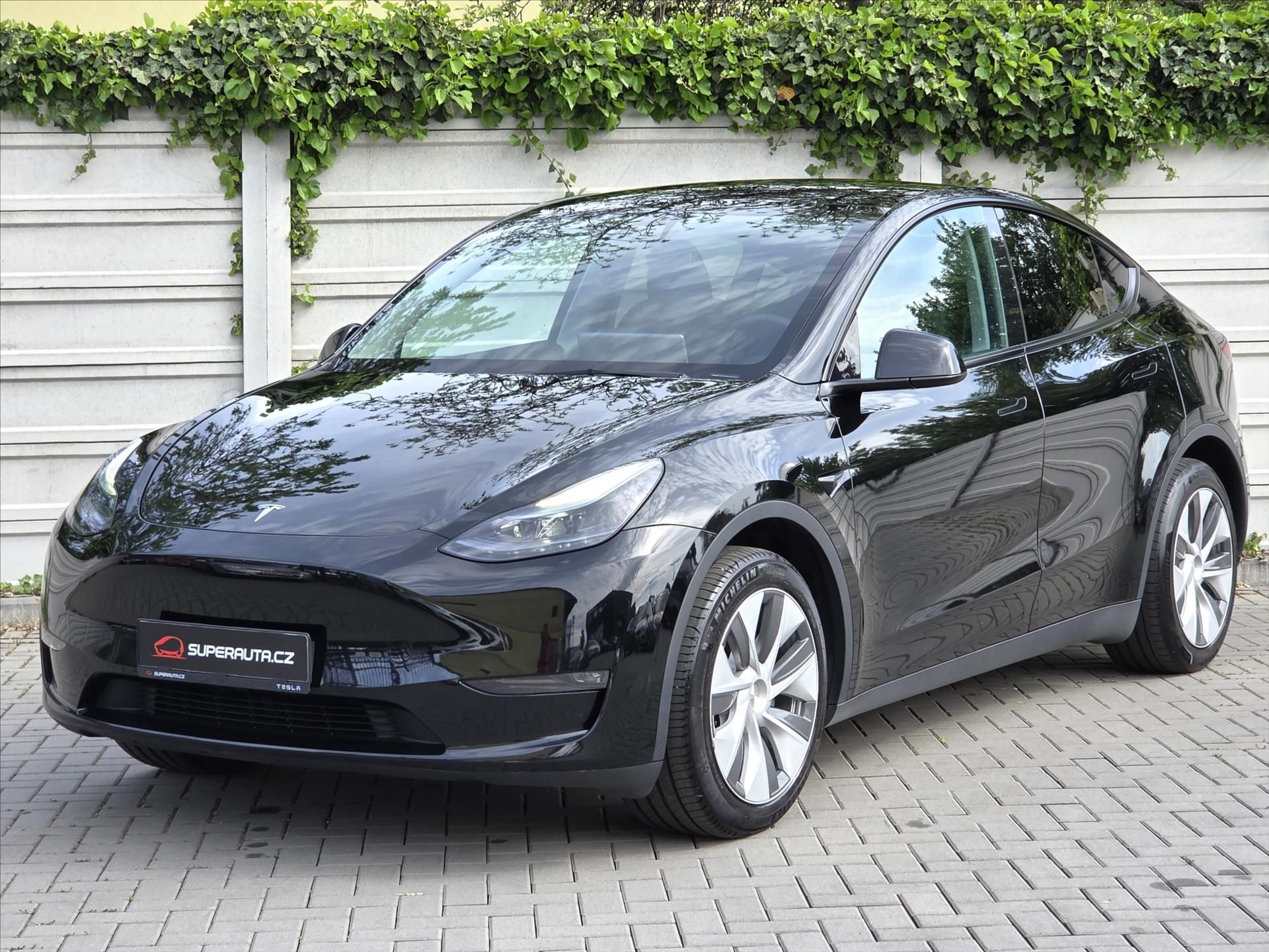 Tesla Model Y, 378kW 4x4 LR Tažné z. 1.maj  A - fotka 3