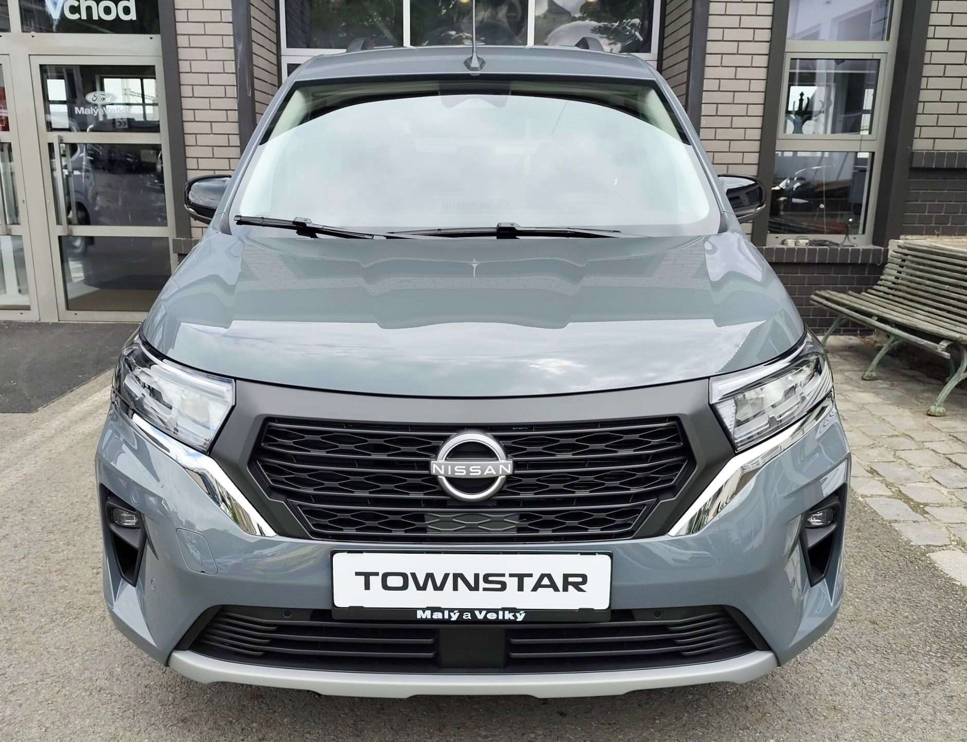 Nissan Townstar, Combi 1.3 Dig-T - M6 130 PS 2W - fotka 2