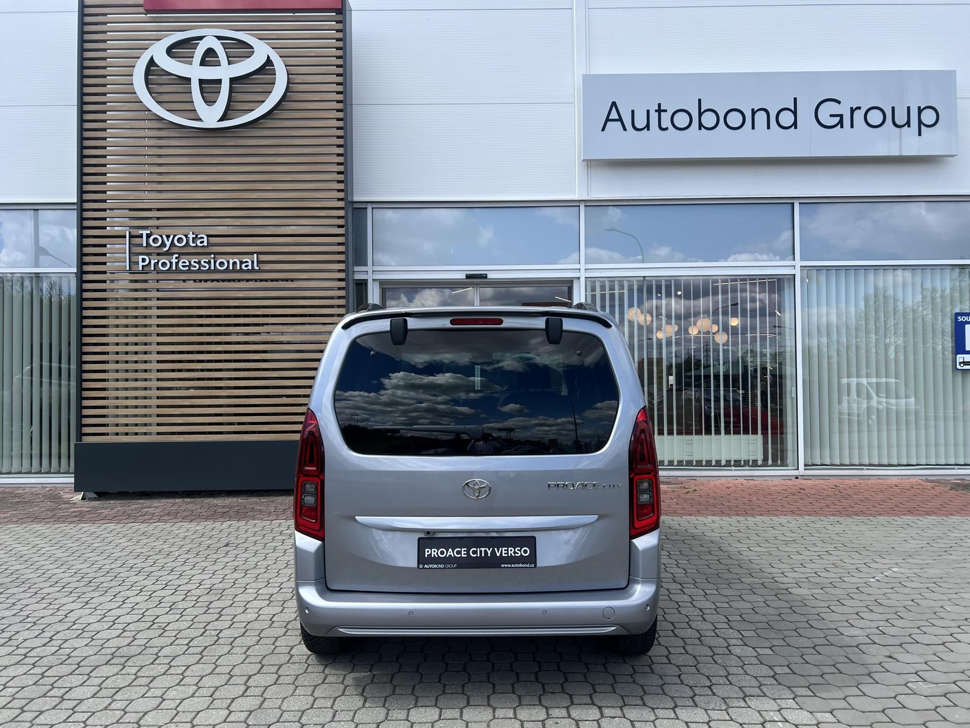 Toyota Proace City Verso, 1.2T 6MT Family Short - fotka 5