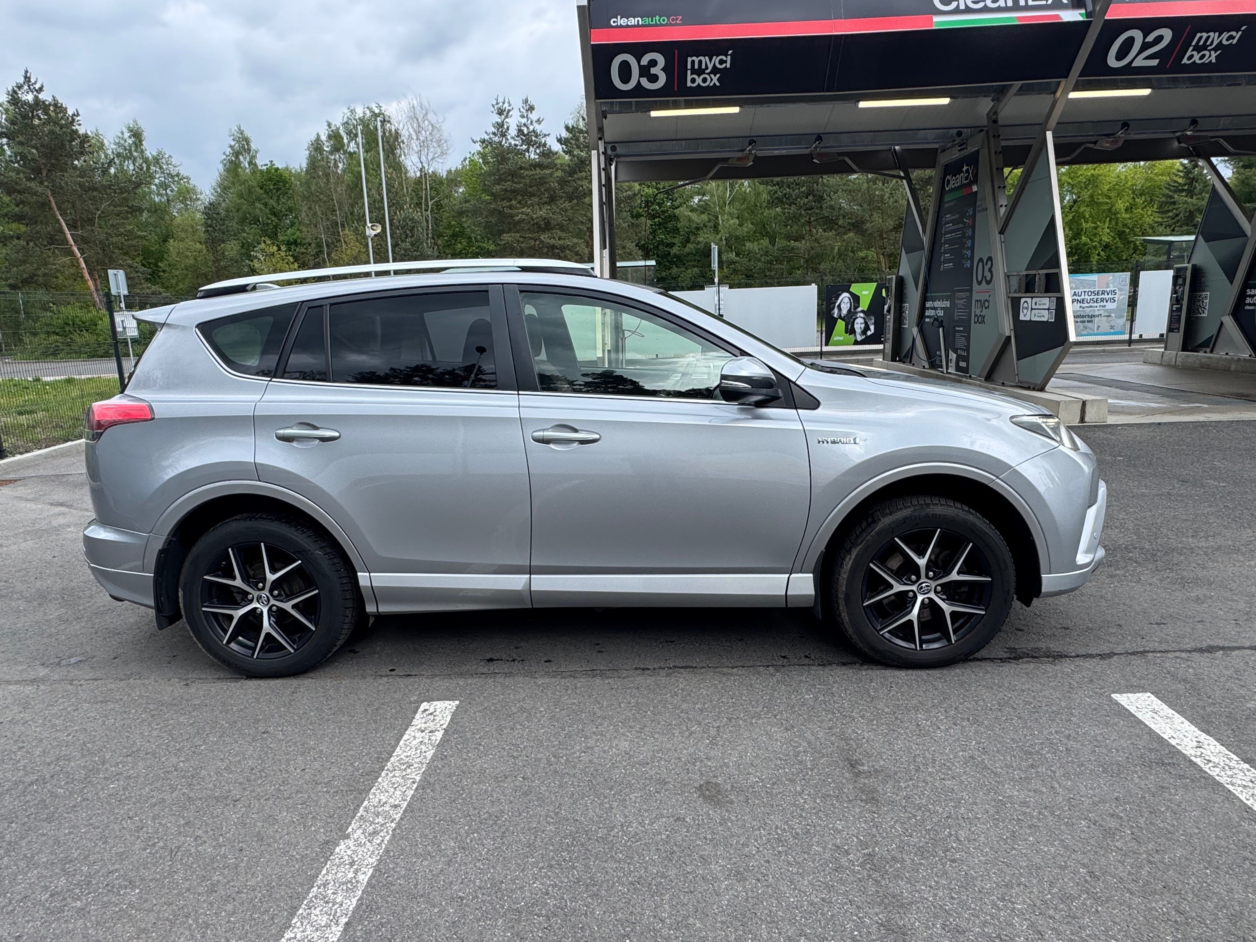 Toyota Rav4, 2.5 HIBRID 4#4 SELECTION ! - fotka 3