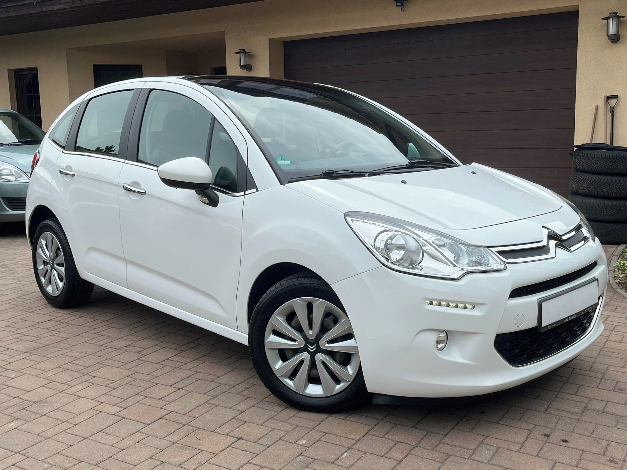 Citroën C3, 1.2i Exclusive Panorama Klima