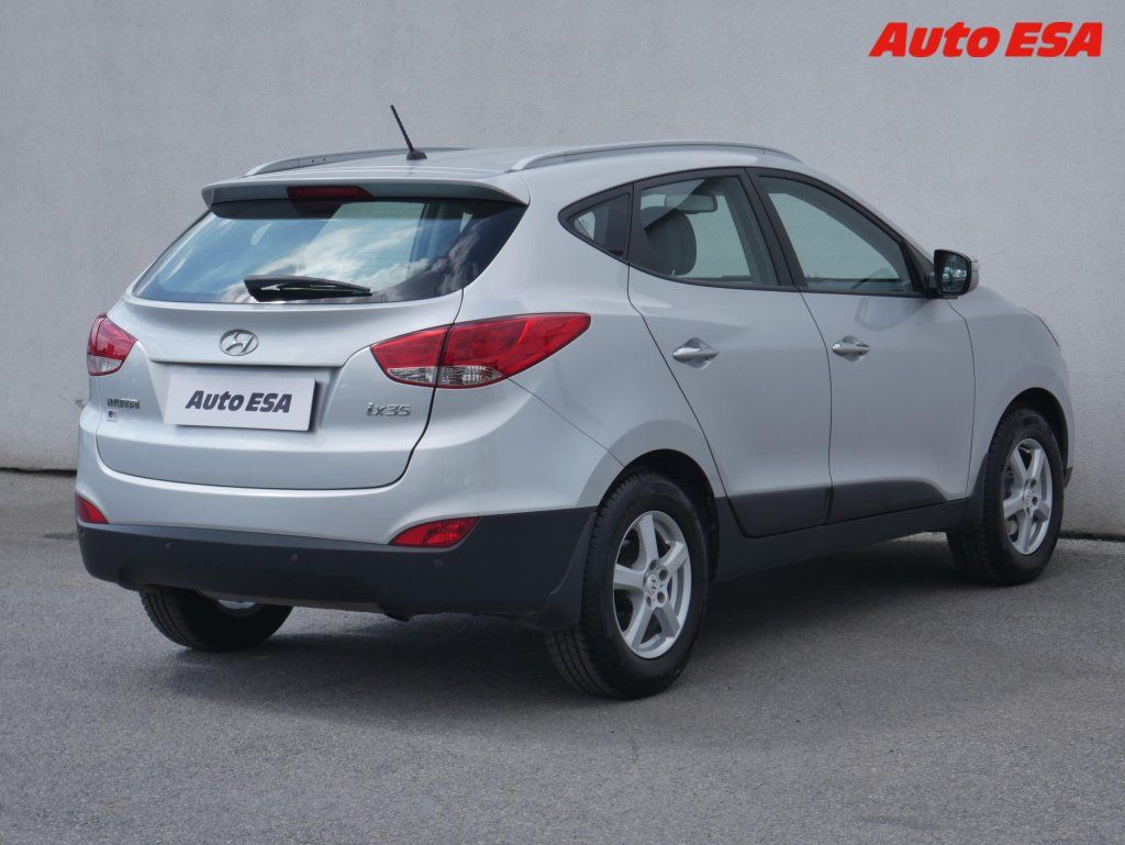 Hyundai ix35, 1.6 GDi,ČR,autoAC - fotka 4