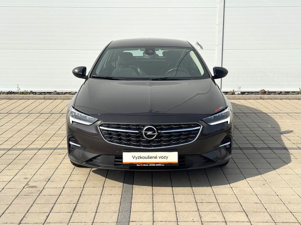 Opel Insignia, Elegance grand sport 2.0 cdti - fotka 2