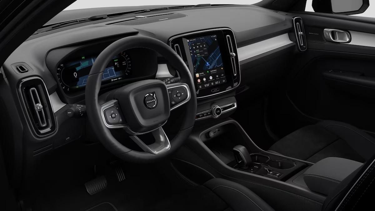 Volvo XC40, B4 AUT PLUS BLACK EDITION - fotka 2