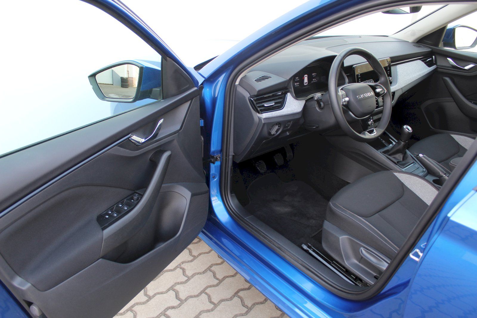 Škoda Kamiq, Selection 1.0 TSI 85kW - fotka 6