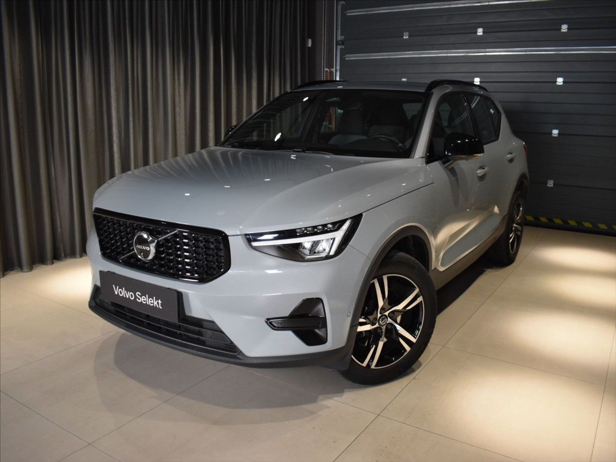 Volvo XC40, 2,0 B3 Plus Dark Bezklíč