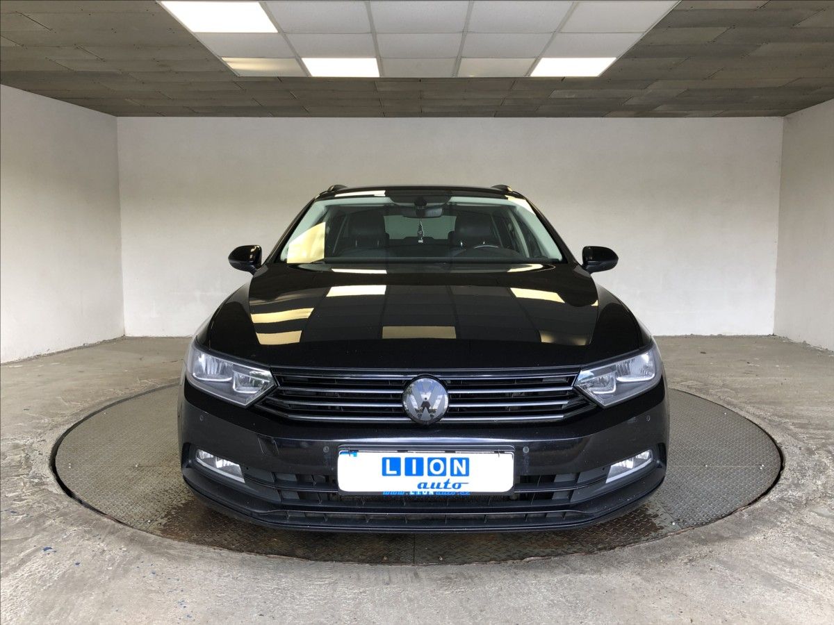 Volkswagen Passat, 2,0 TDI DSG - fotka 2