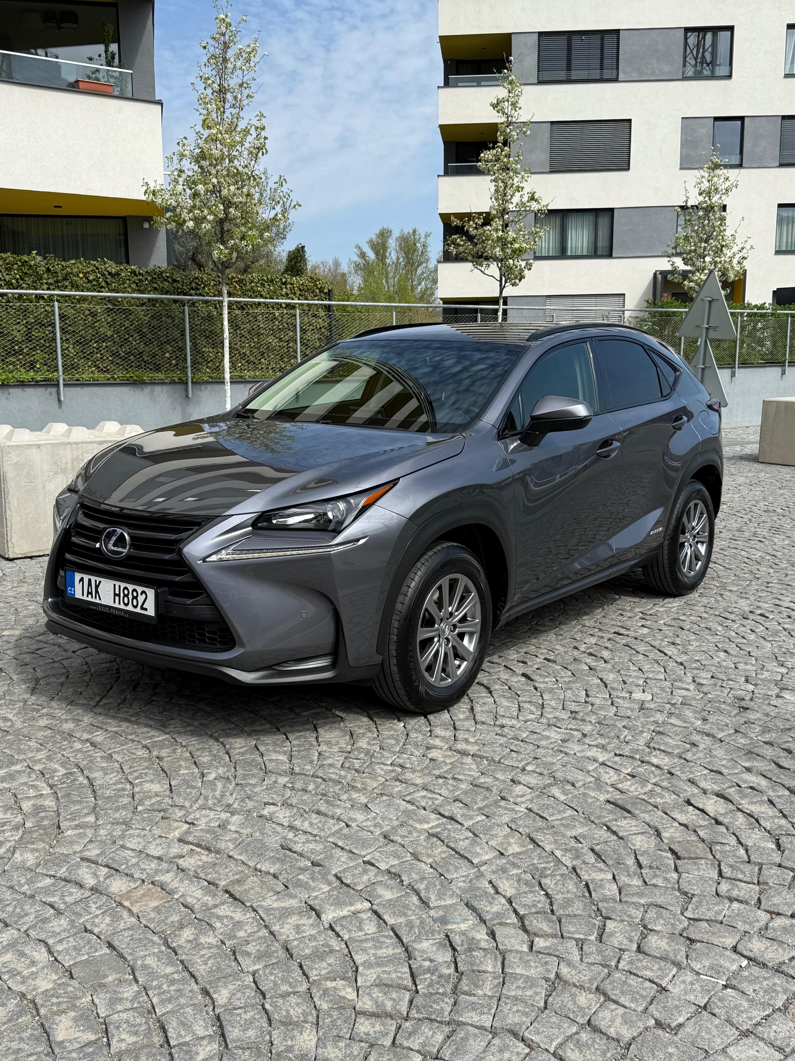 Lexus NX 300h, AWD, SERVIS LEXUS, DECHROM