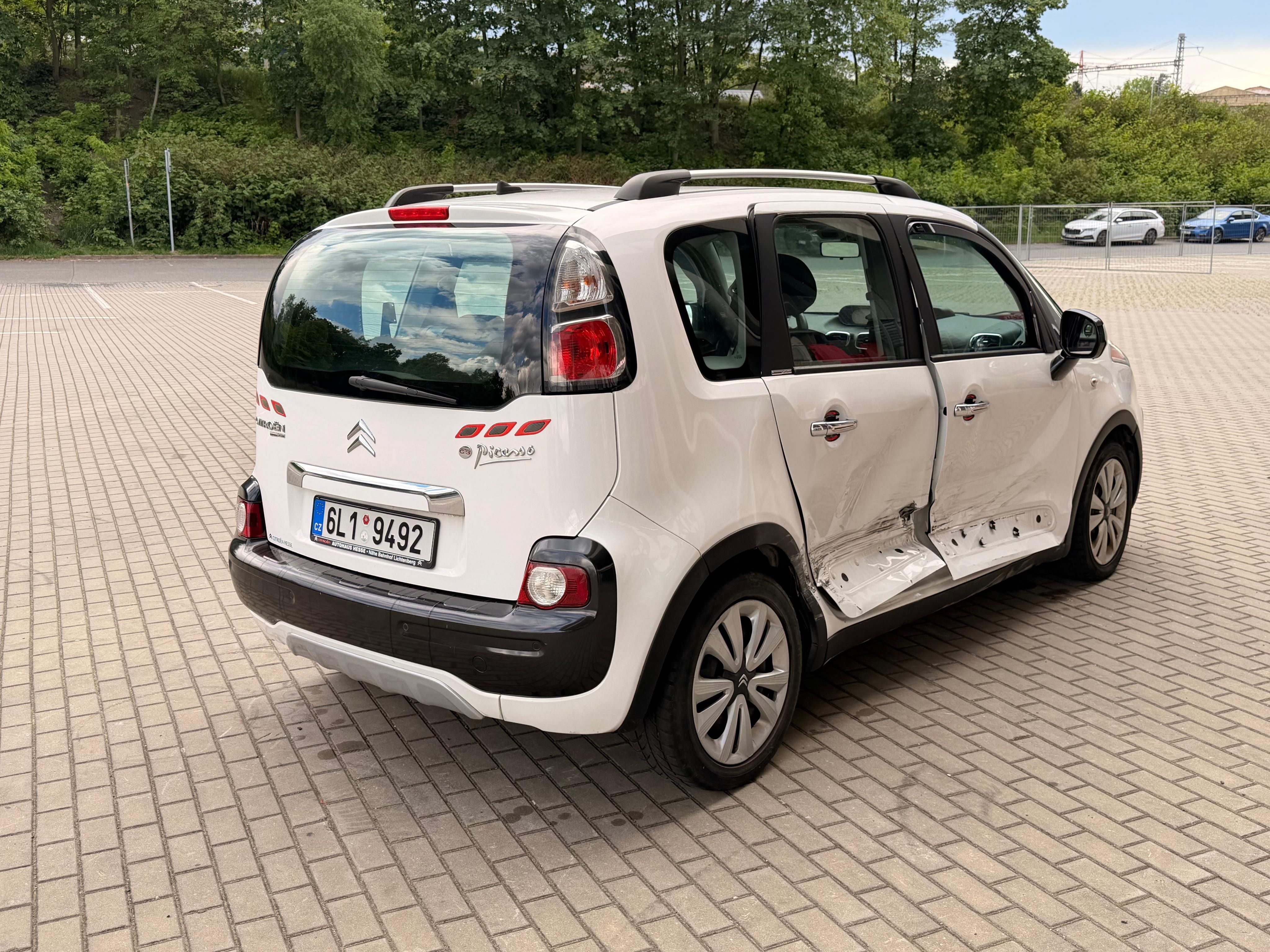 Citroën C3 Picasso, 1.6 HDi,82 kW, Poškozený Bok - fotka 5