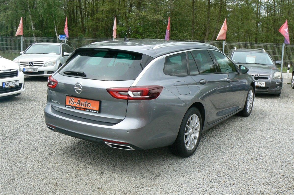 Opel Insignia, 2,0 CDTI 128 KW Sports Tourer - fotka 4