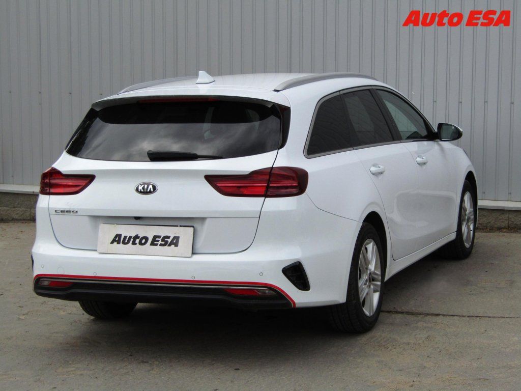 Kia Cee´d, 1.4 T-GDi,2.maj,ČR,AT - fotka 4