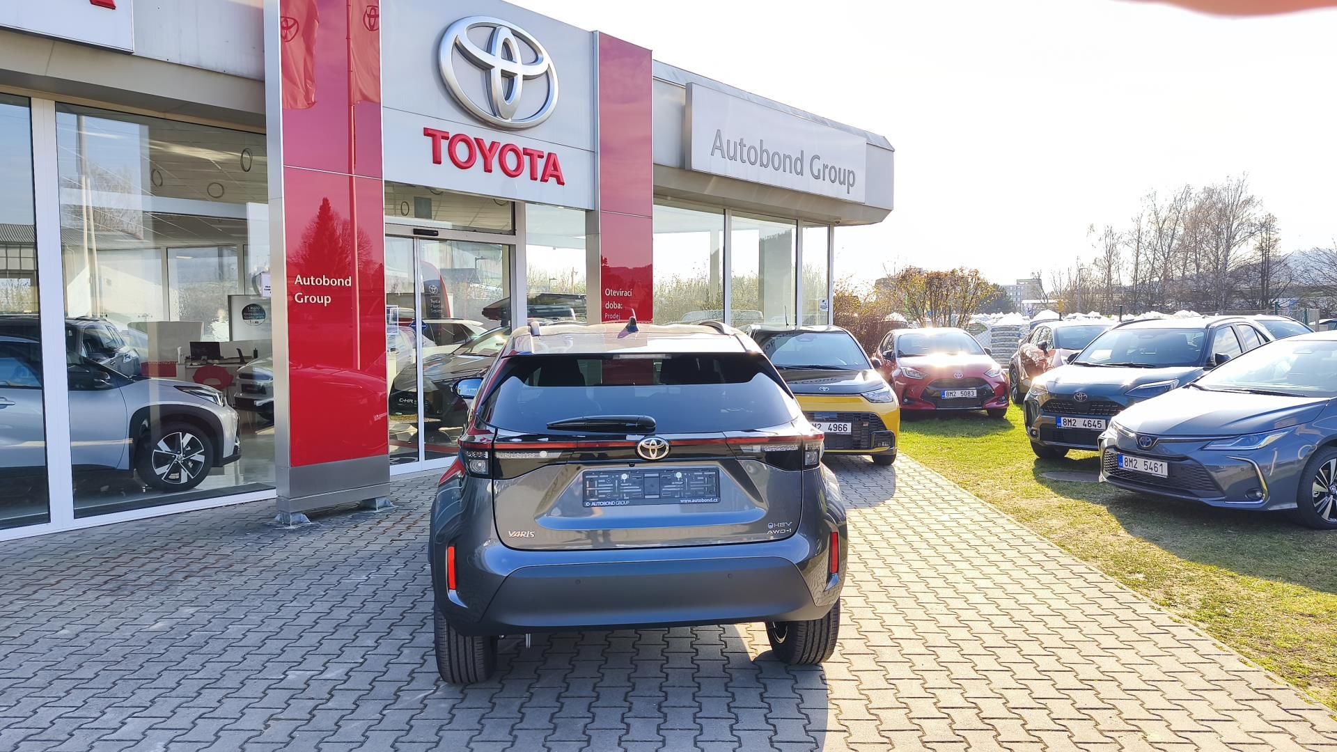 Toyota Yaris Cross, 1.5 HEV STYLE 4X4 - fotka 5