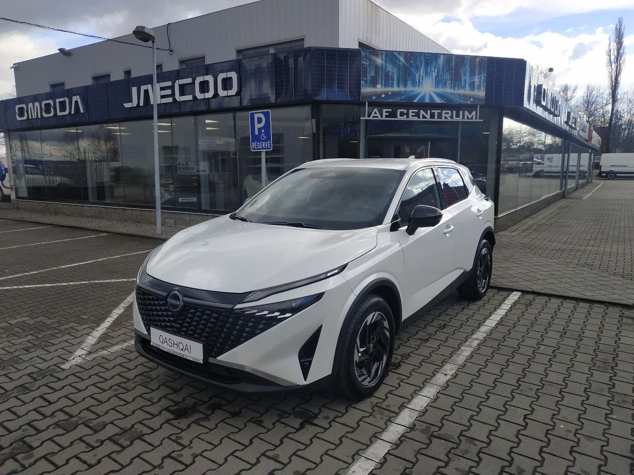 Nissan Qashqai, 1.3T mHEV AT,2WD, SKLADEM