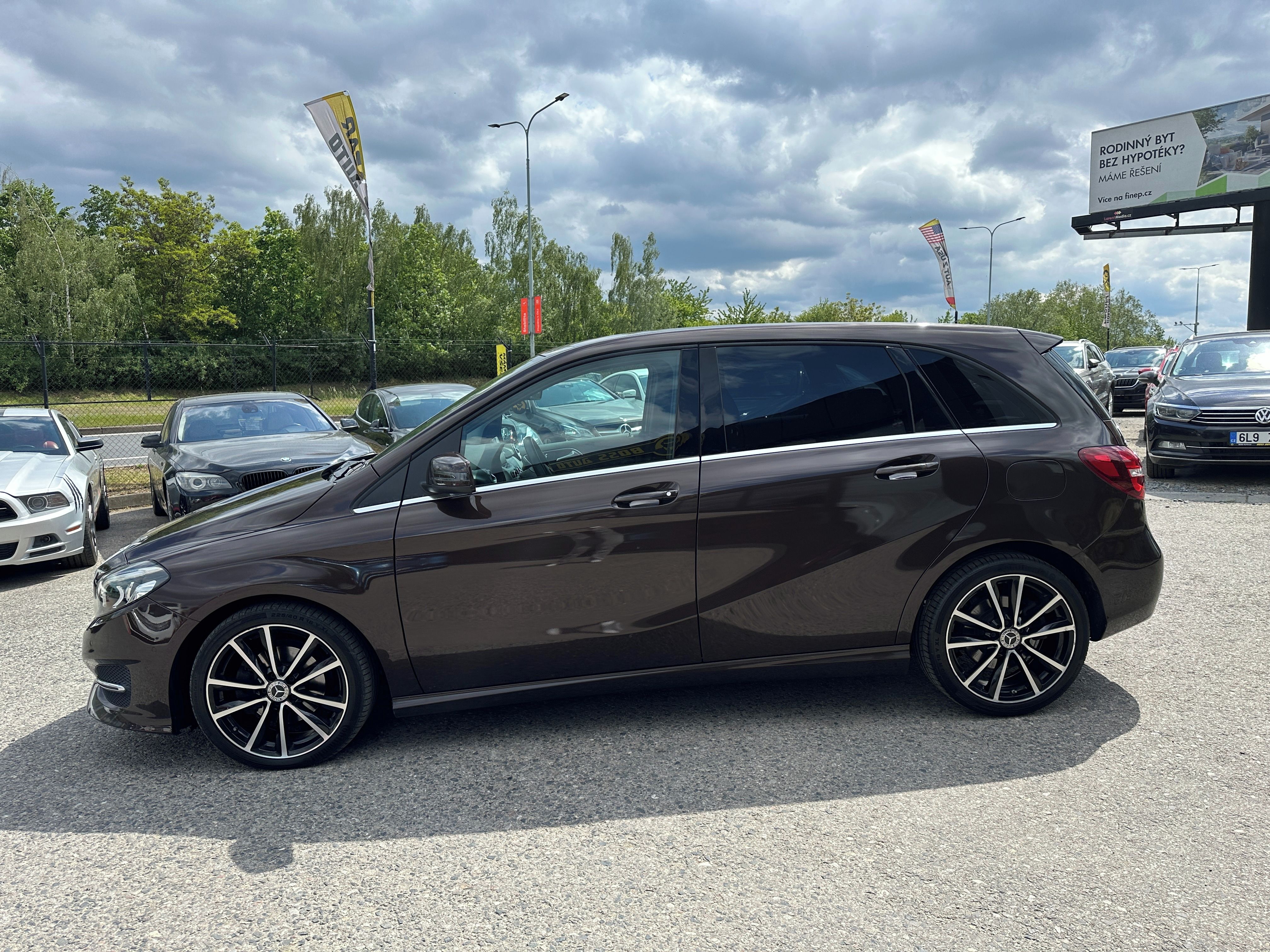 Mercedes-Benz Třídy B, Mercedes-Benz B 220 D 2016 - fotka 4