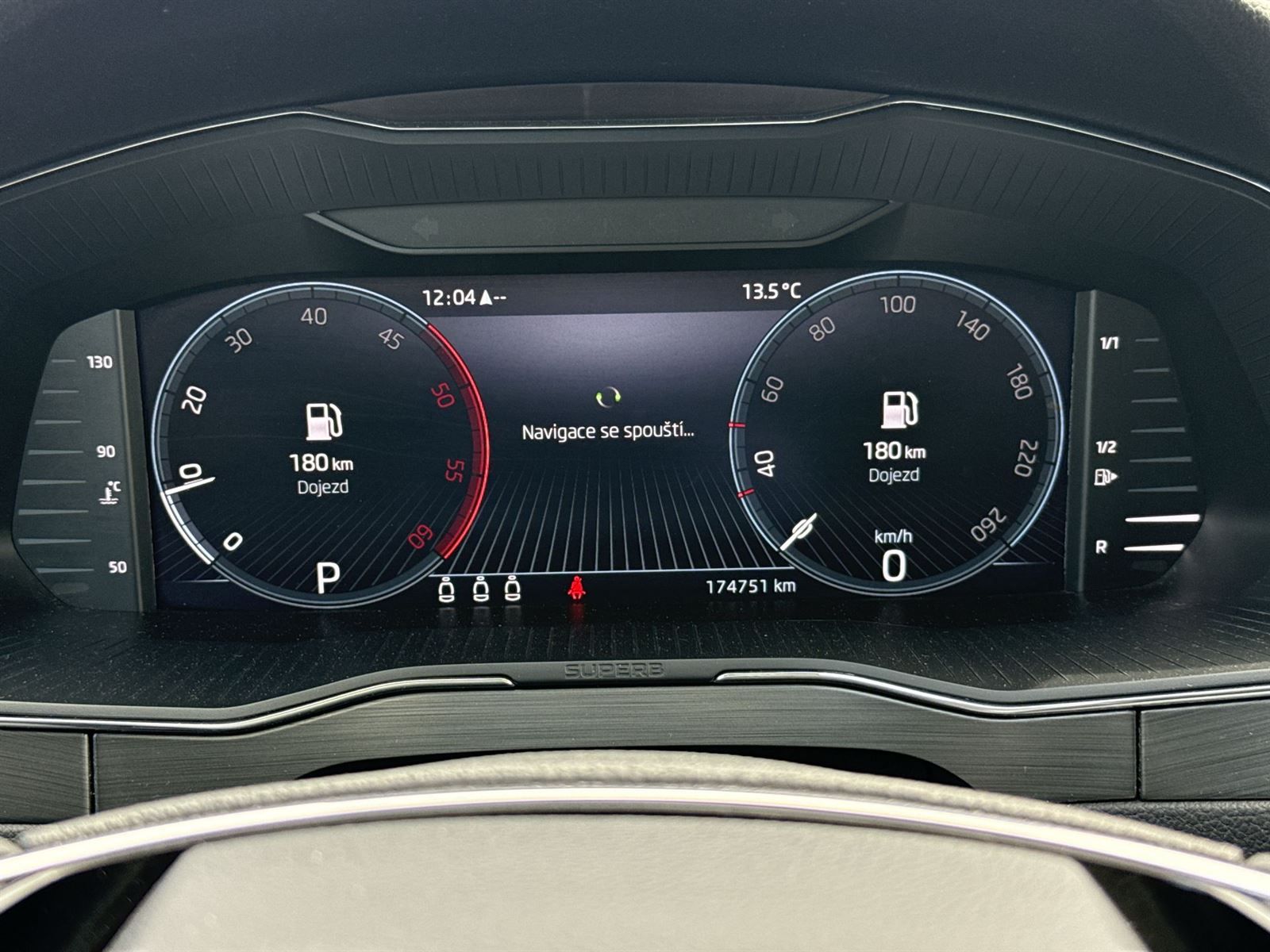 Škoda Superb, Combi 2.0 TDI DSG Style - fotka 6
