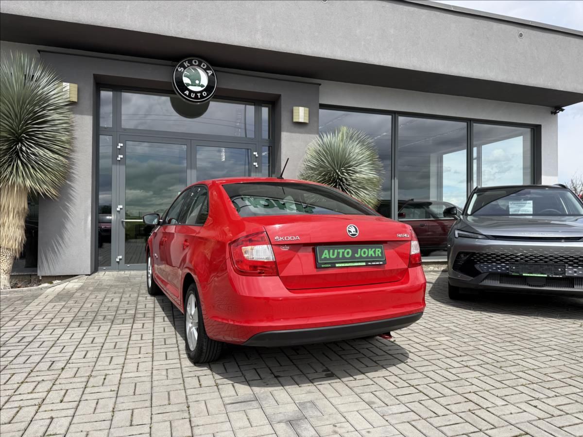 Škoda Rapid, 1,0   TSI 81kW AMBIENTE 1.MAJI - fotka 5
