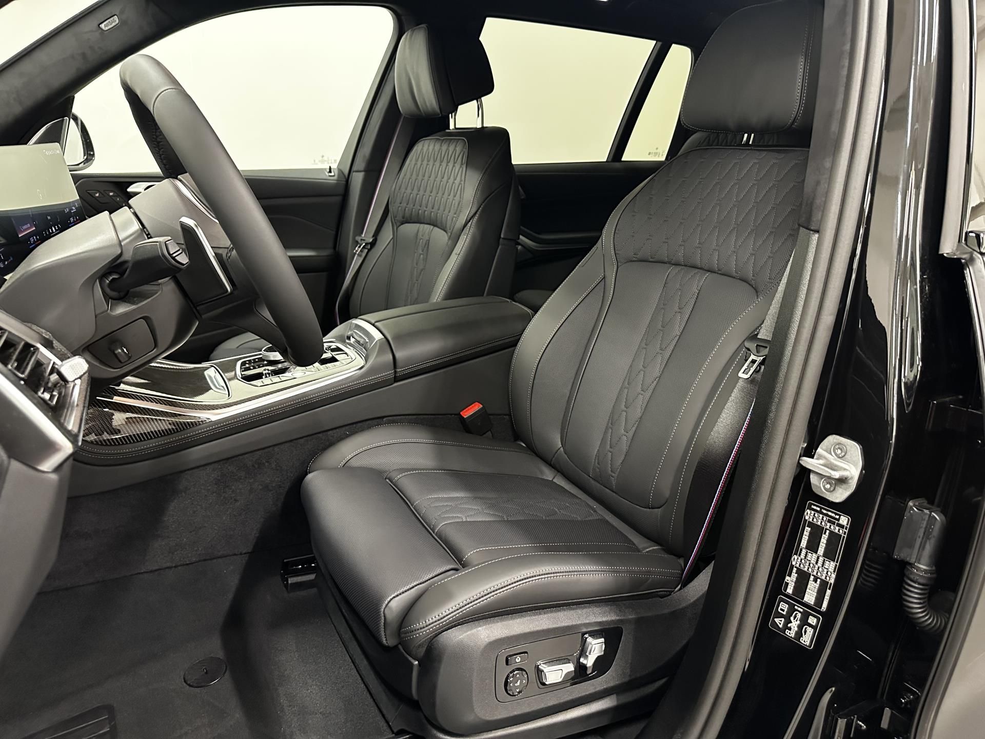 BMW X7, X7 xDrive40d - fotka 6