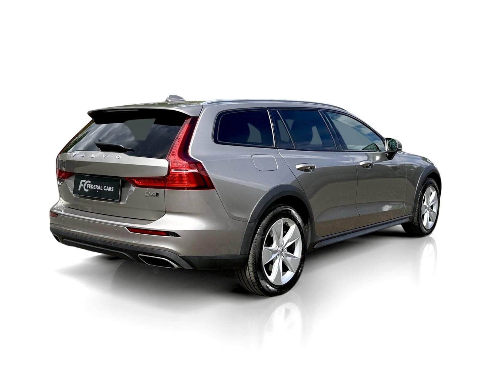 Volvo V60, CrossCountry D4 AWD // 4x4 - fotka 5