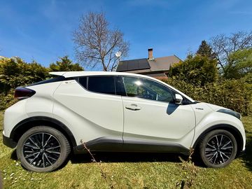 Toyota C-HR hybrid automat