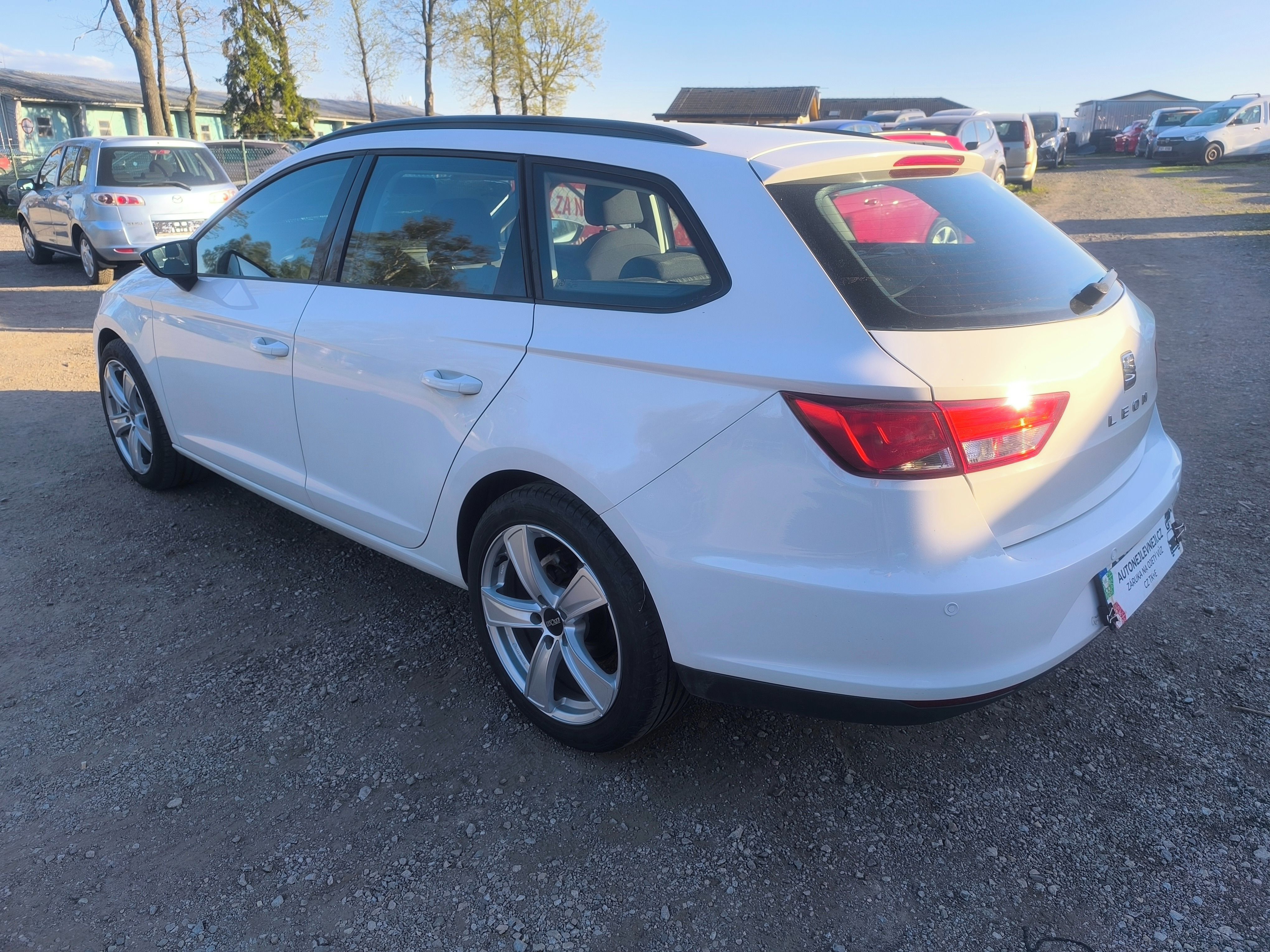 Seat Leon, 2.0TDI 110KW,KRÁSNÝ,SERVISKA - fotka 5