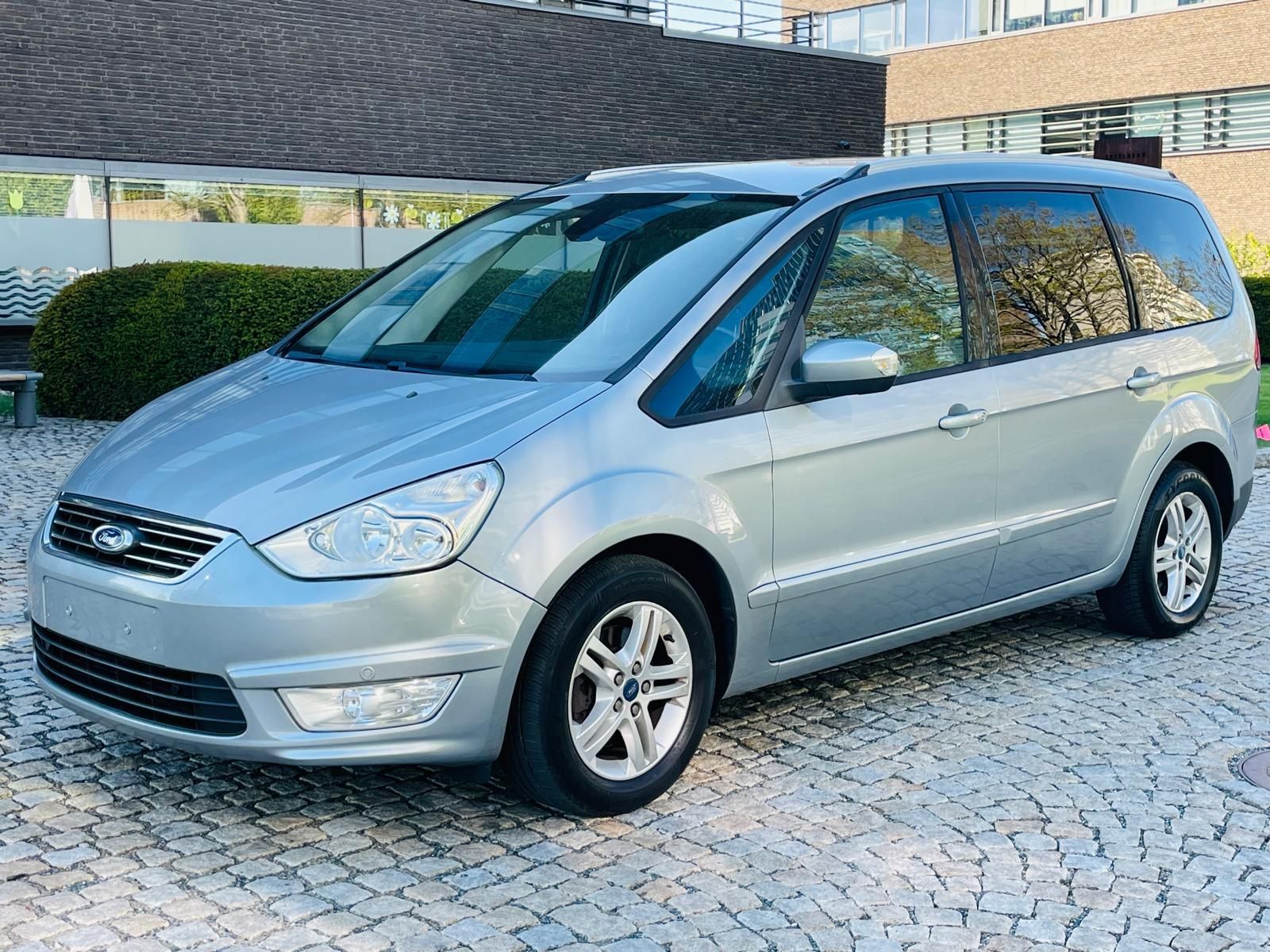 Ford Galaxy, 2.0TDCi MANUÁL 7 MÍST VÝHŘEV - fotka 4