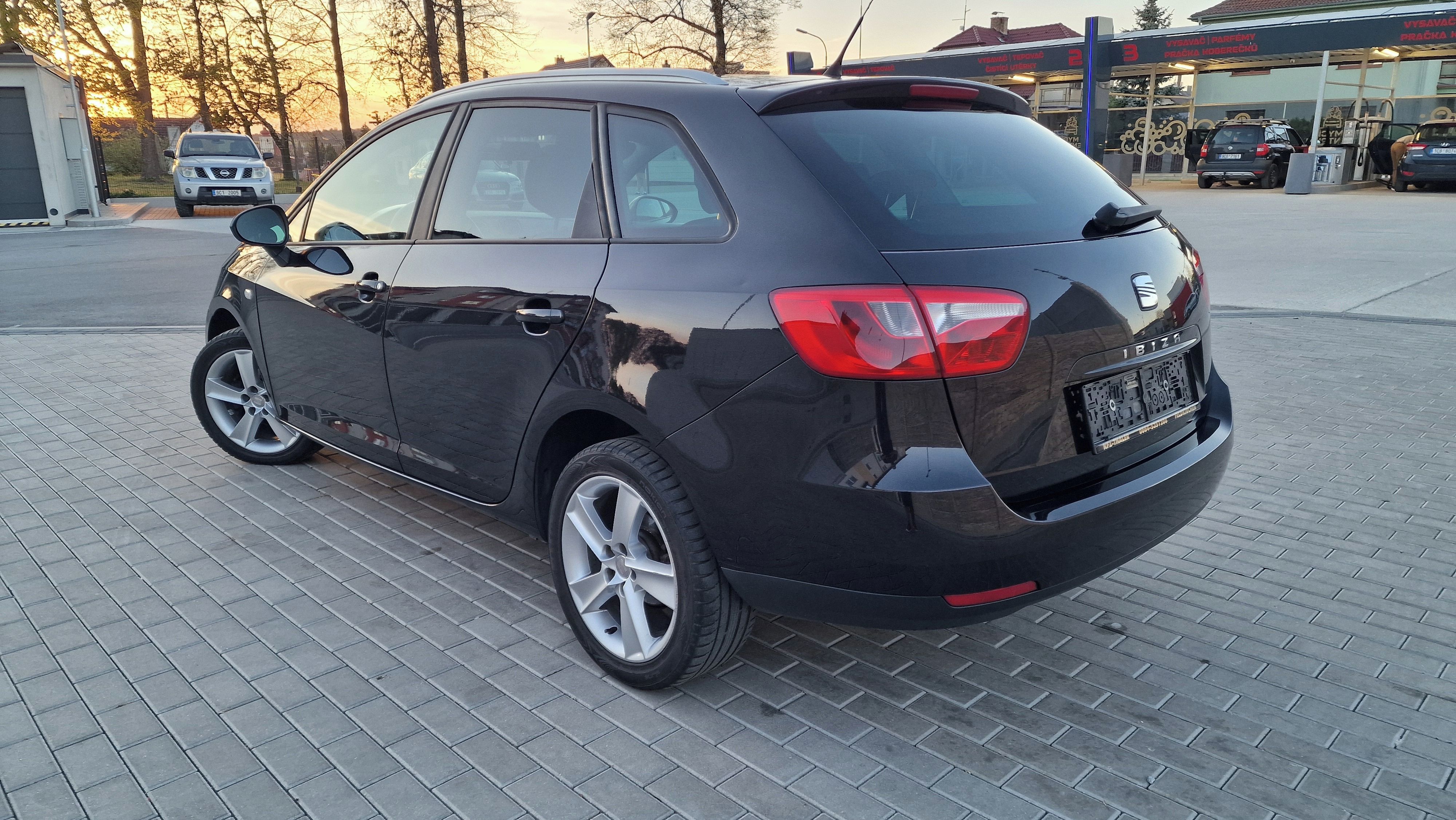 Seat Ibiza, Výborný stav,po velkém servisu - fotka 4
