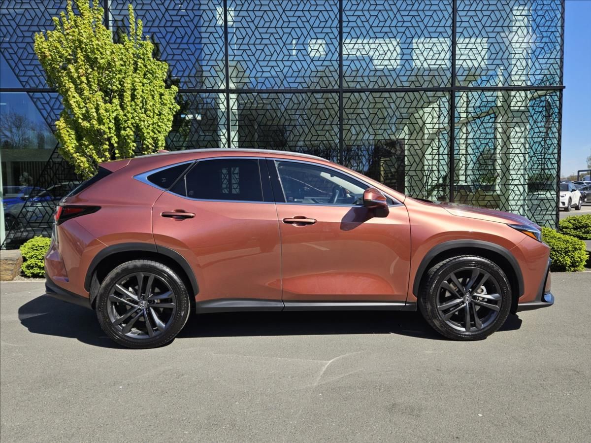 Lexus NX 350h, 2,5 Executive Top - fotka 4