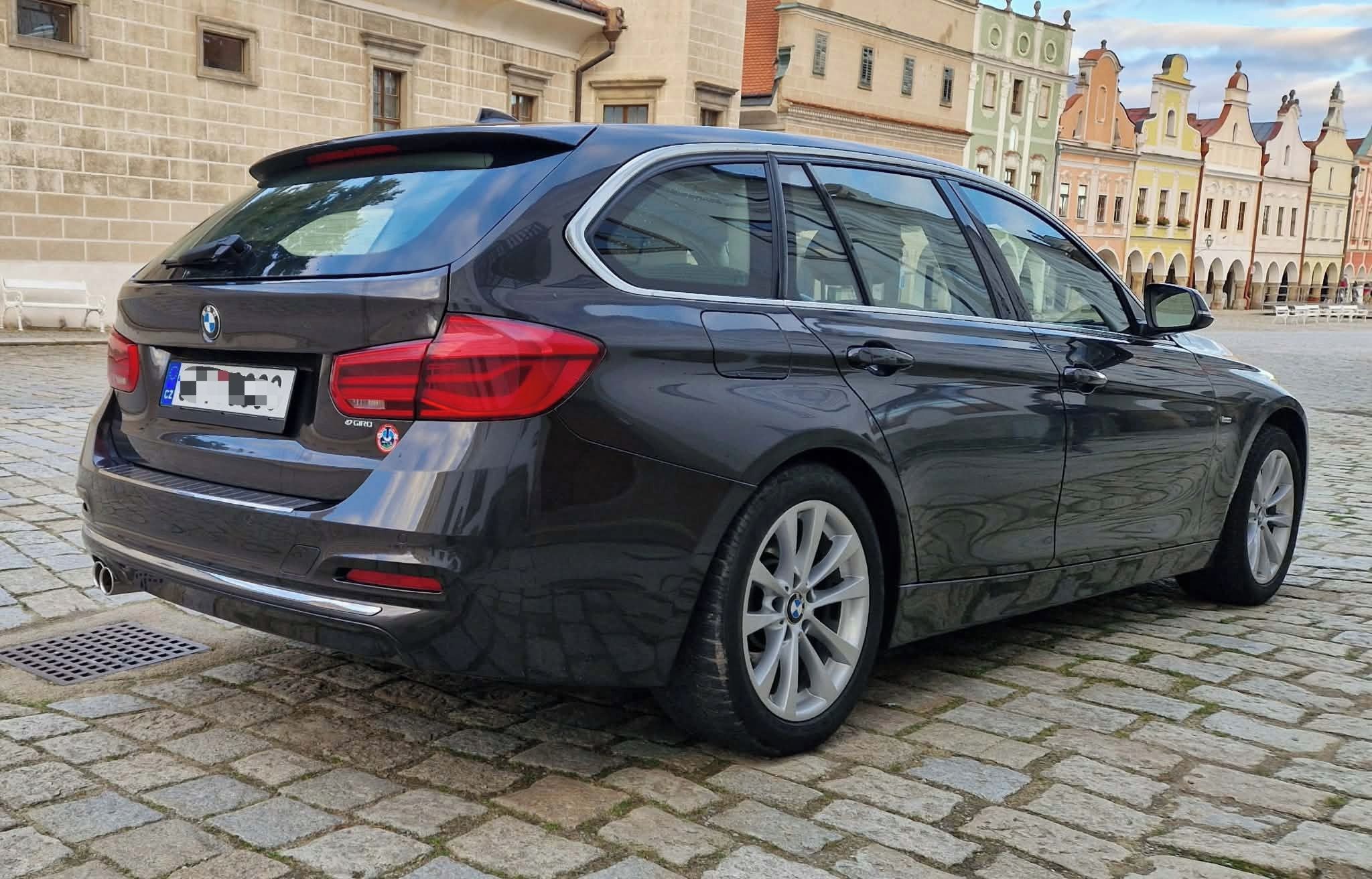 BMW Řada 3, 320D, Luxury výbava - fotka 2