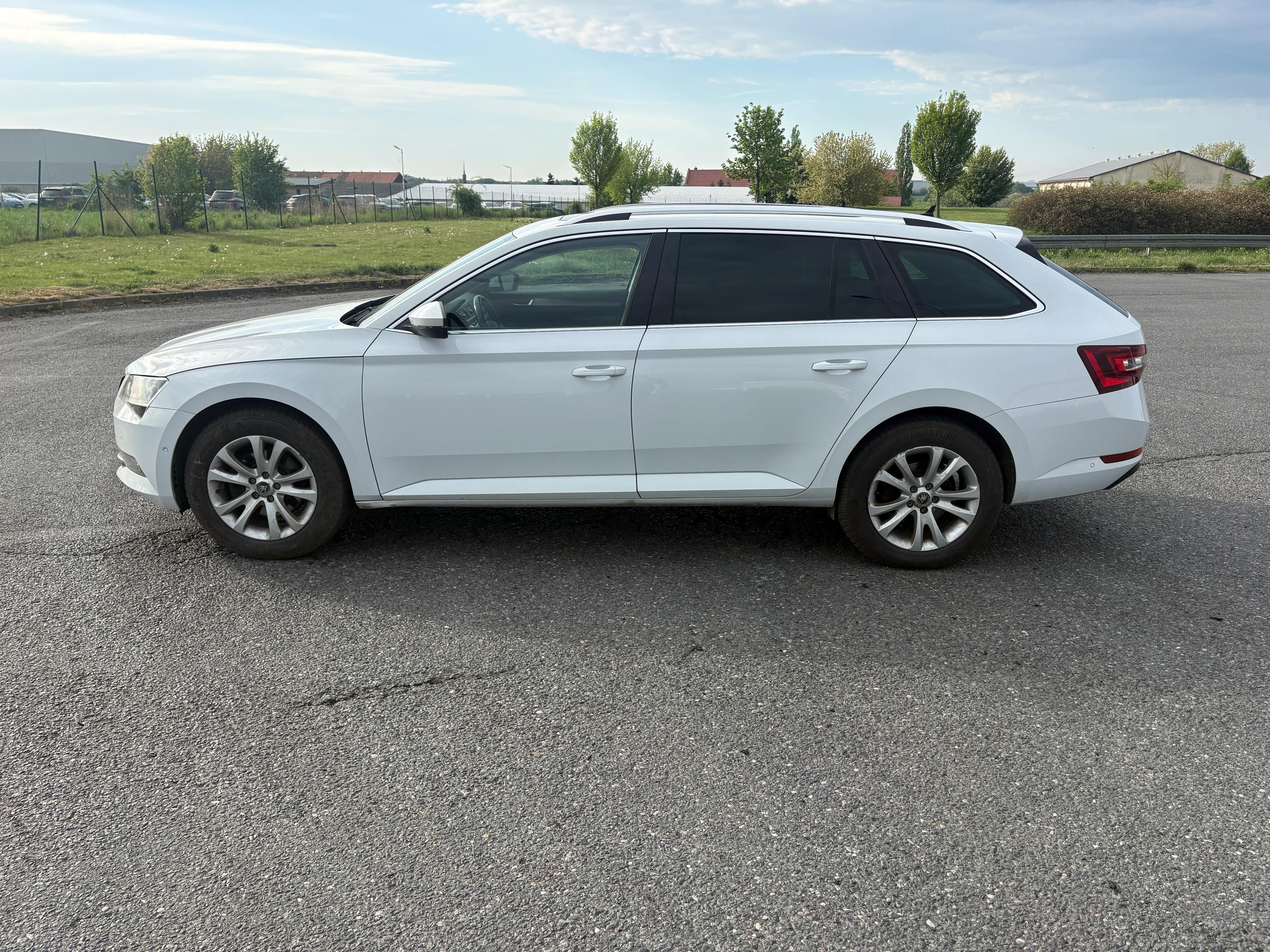 Škoda Superb, 1,6 TDI, 88kW, Panorama,Canton - fotka 2