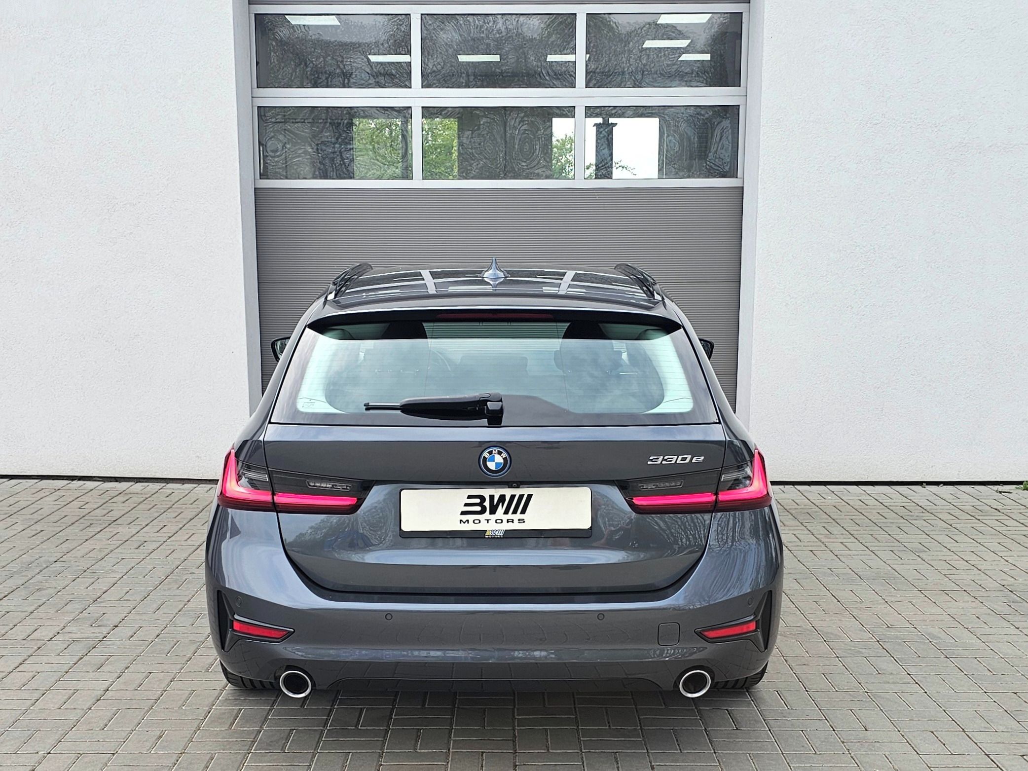 BMW Řada 3, 330e SportLine - fotka 6