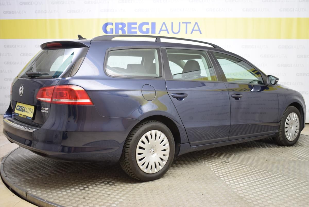 Volkswagen Passat, 2,0 TDi PO SERVISU,BEZ KOROZE - fotka 6