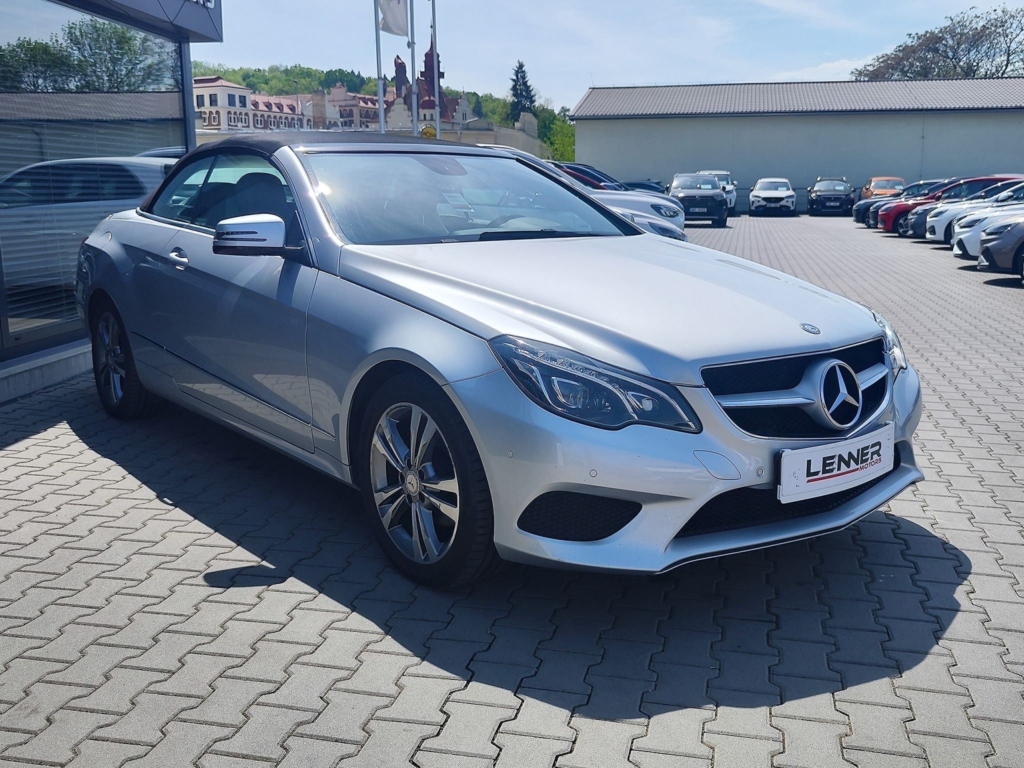 Mercedes-Benz Třídy E, 220d/125kW Cabrio - fotka 4