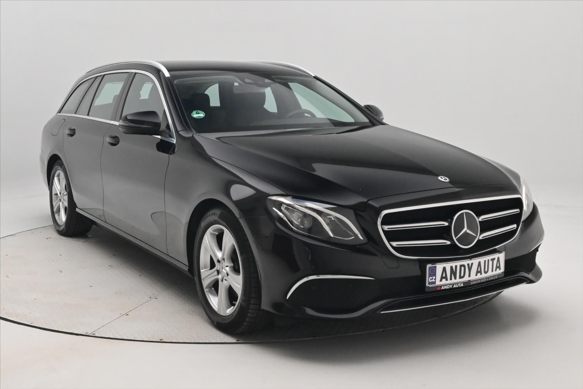 Mercedes-Benz Třídy E, 2,0 220d 143 kW Business 9G-Tr - fotka 3