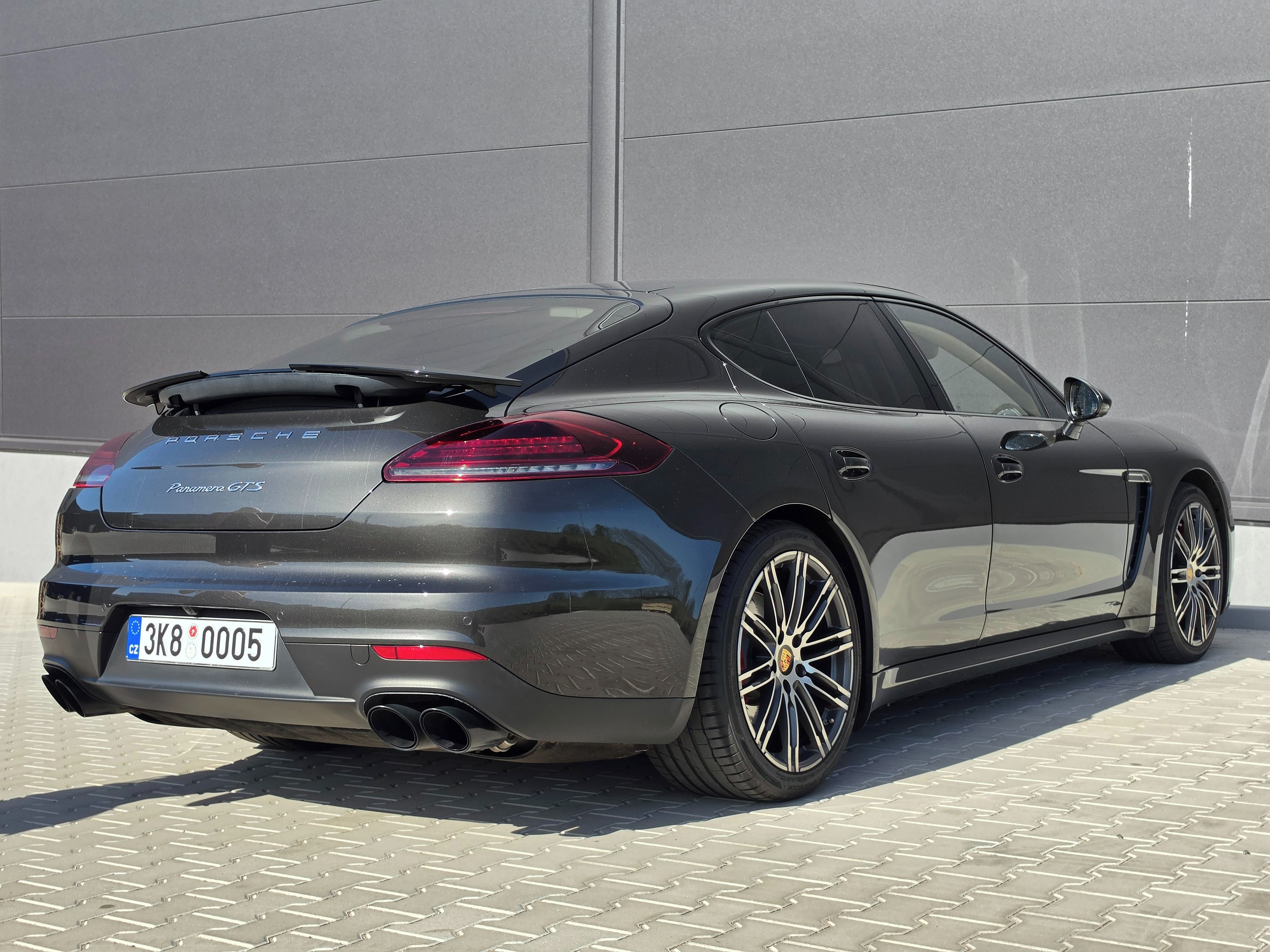 Porsche Panamera - fotka 3