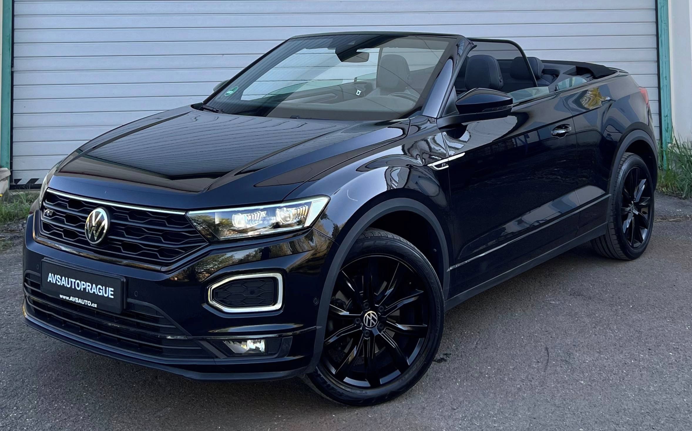 Volkswagen T-Roc, 1.5 TSI R-LINE CABRIOLET - fotka 3