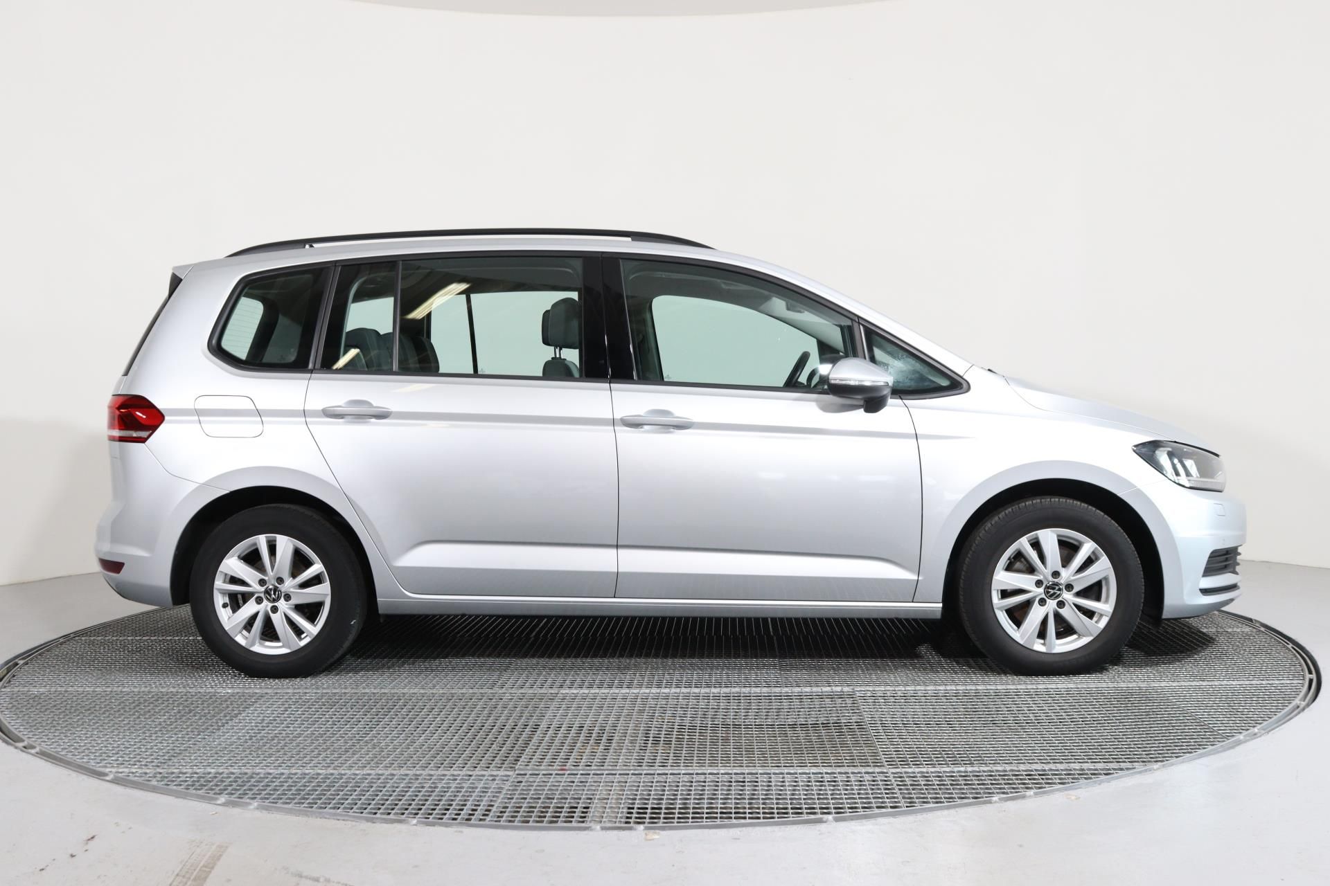 Volkswagen Touran, Comfortline 2,0 TDI 110 - fotka 3