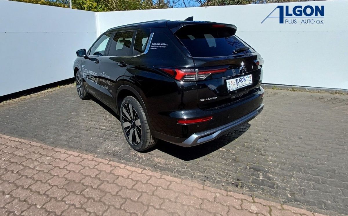 Mitsubishi Outlander, INTENSE 2.4 DOHC MIVEC - fotka 4