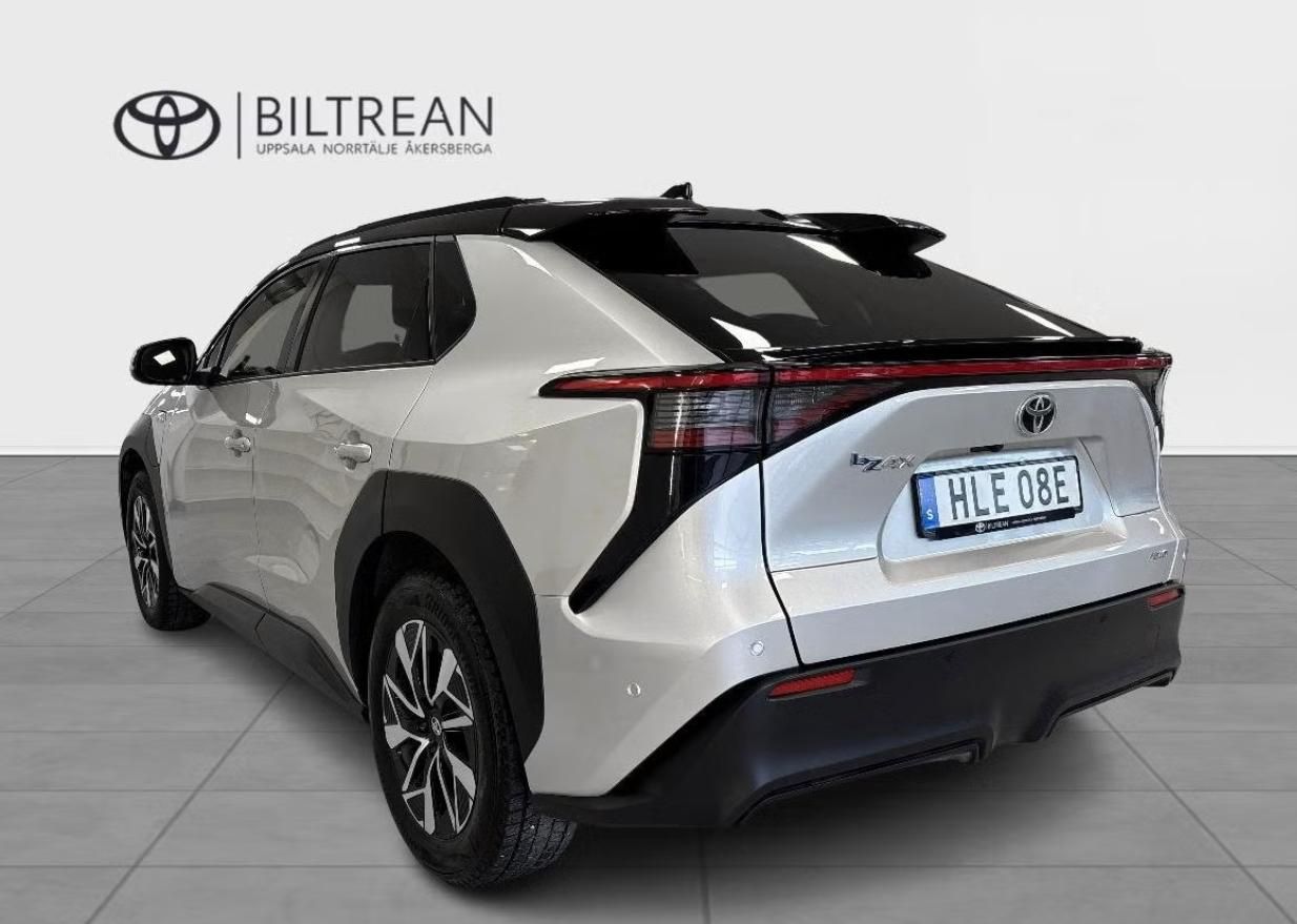 Toyota bZ4X, Executive AWD 360k Odvětrávání - fotka 3