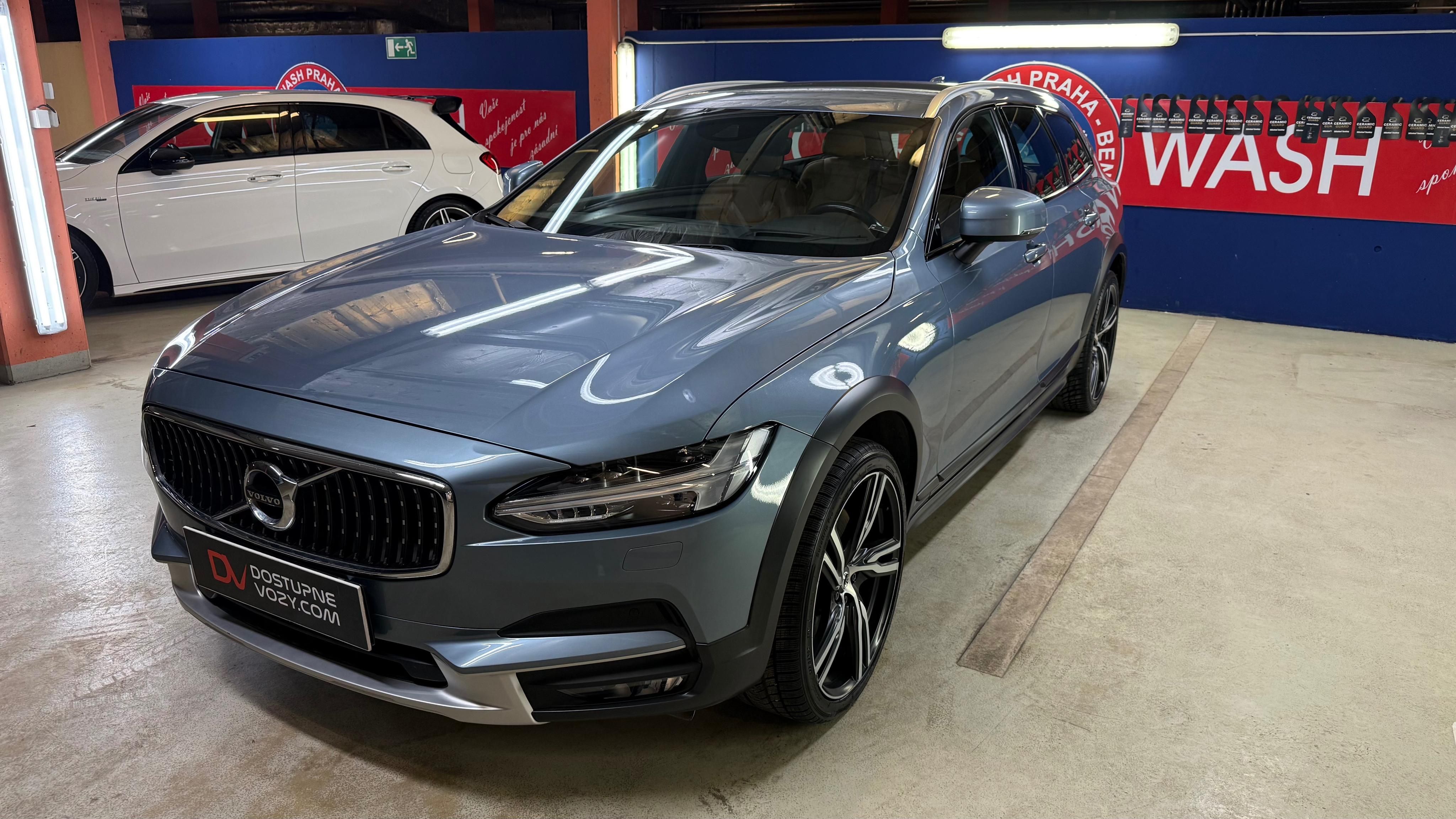 Volvo V90, Volvo V90 Cross Country D5 AWD - fotka 3