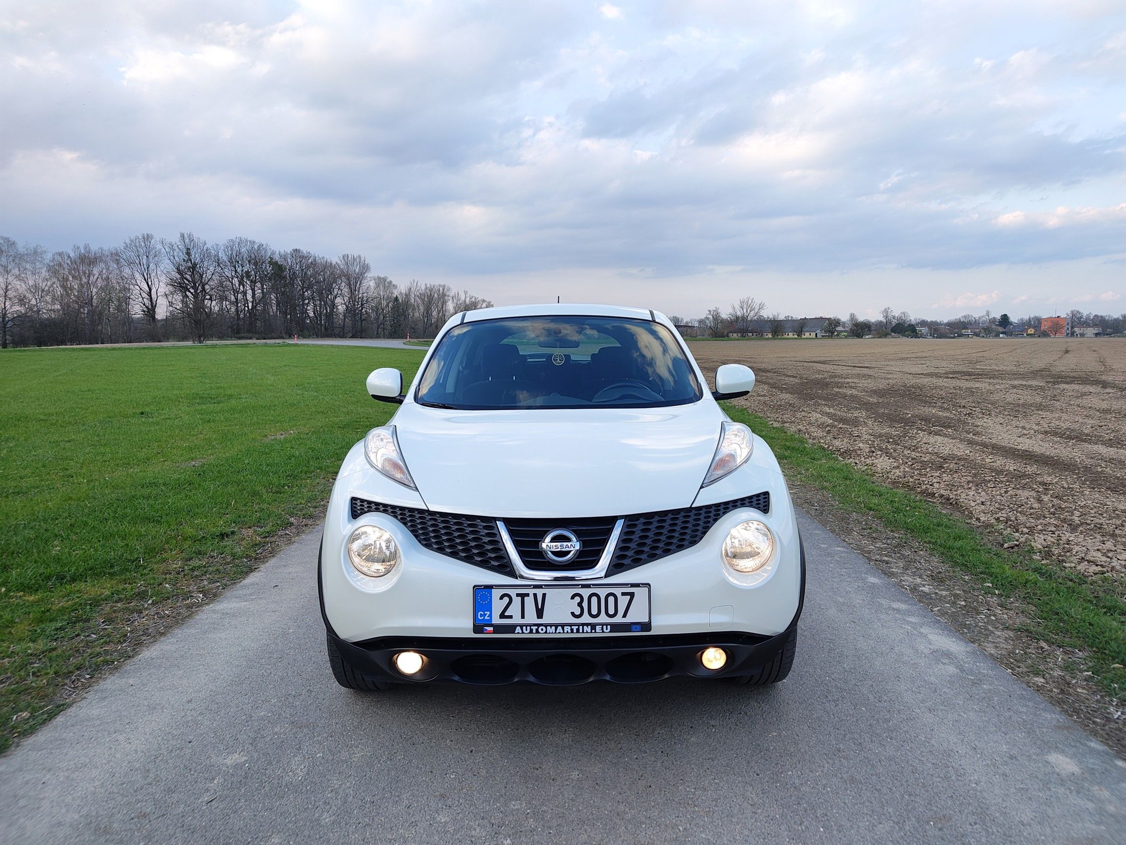 Nissan Juke, 1,6 CVT Acenta - fotka 4