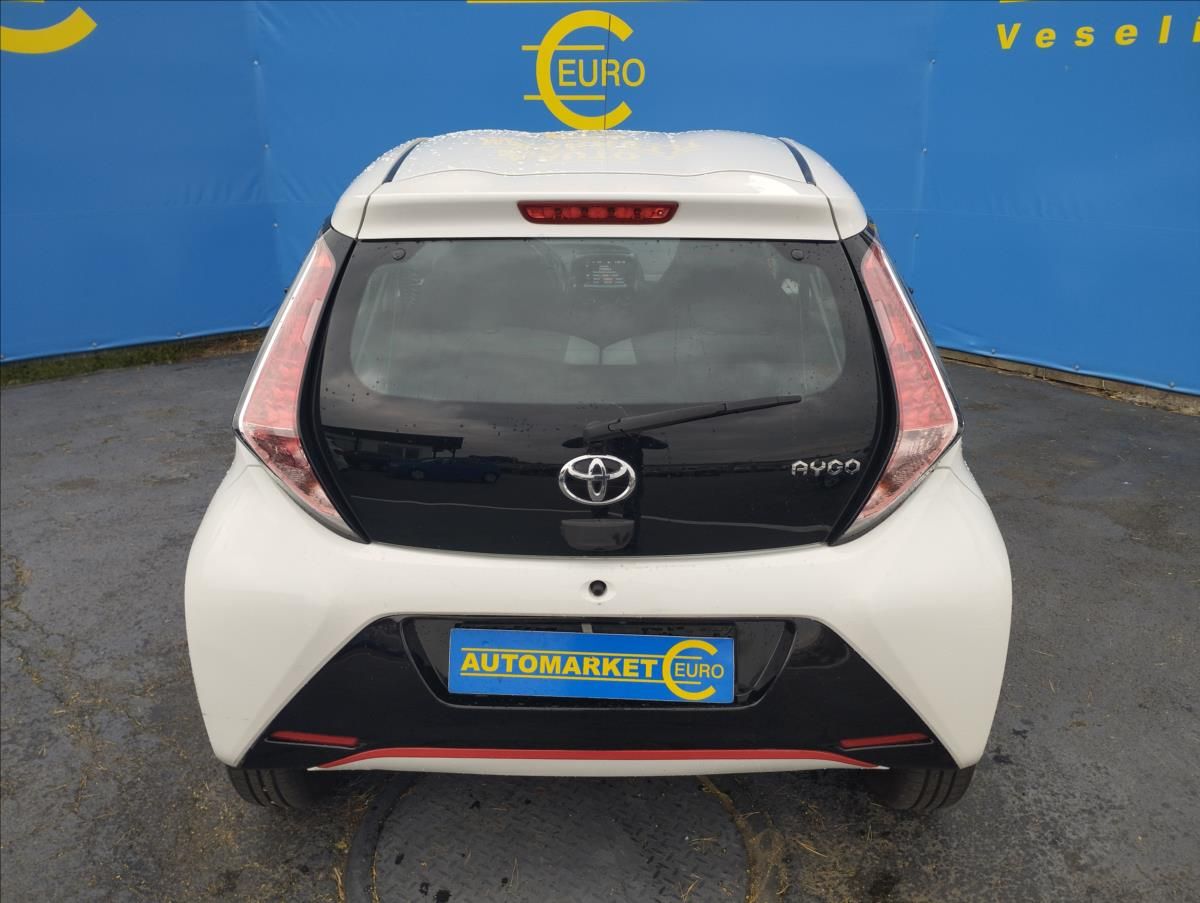 Toyota Aygo, 1,0 51KW - fotka 5