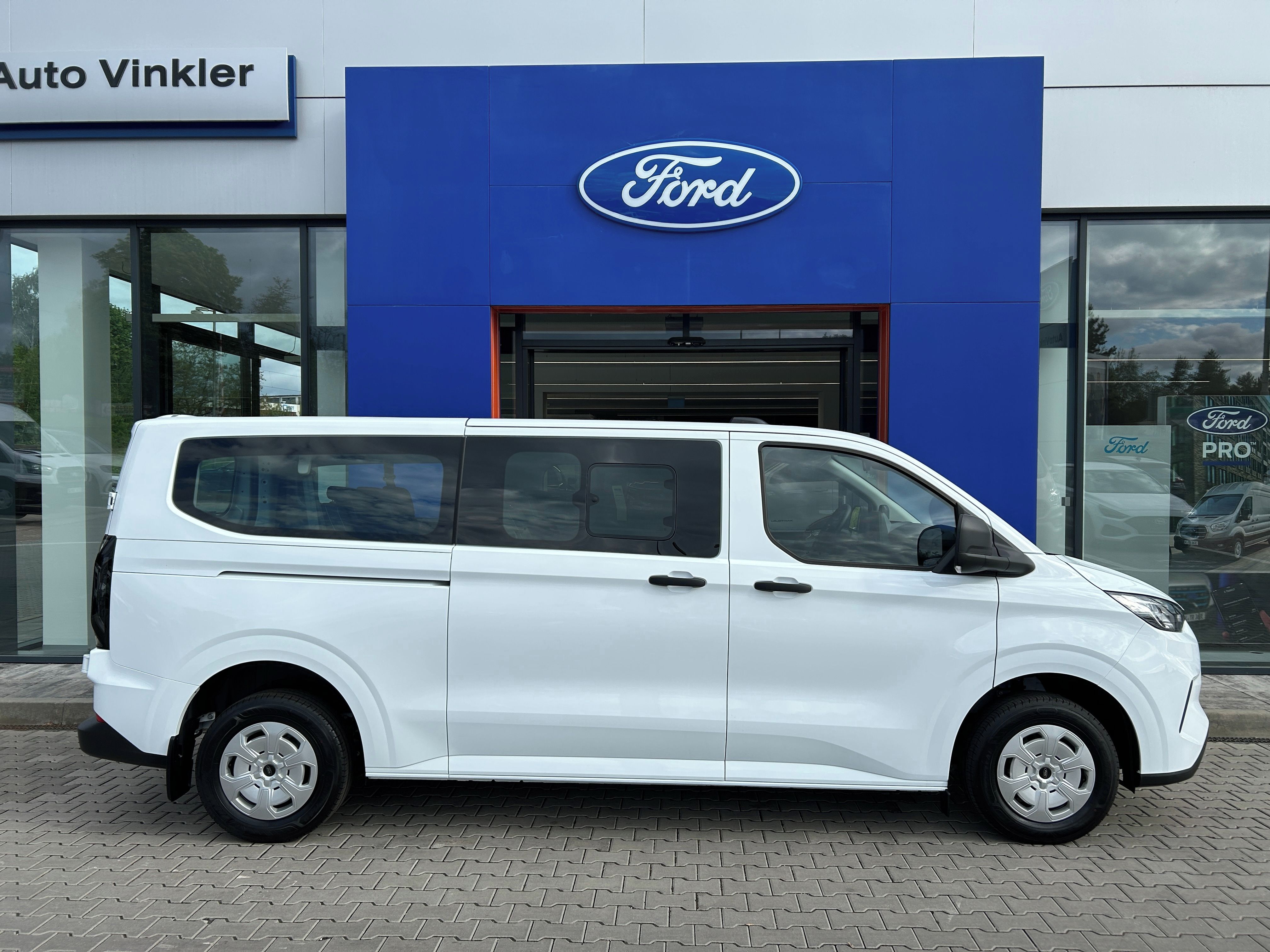 Ford Transit Custom, 2.0 EcoBlue 100kW Trend 320 L2 - fotka 3