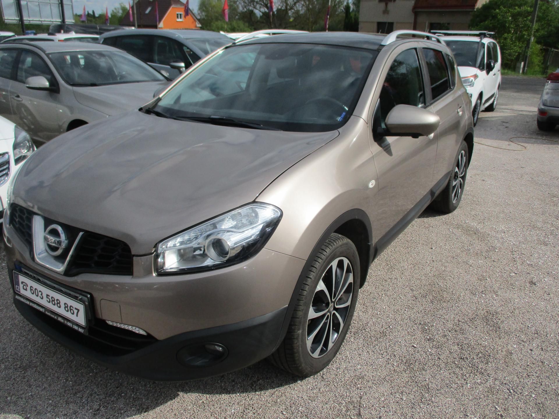 Nissan Qashqai, 1,6i - fotka 2